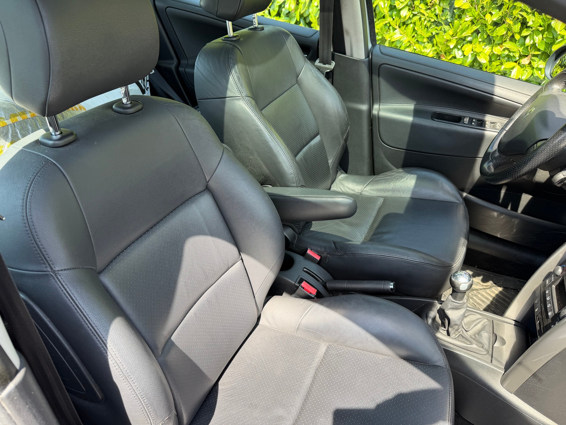PEUGEOT 207 1.6 16V Sport Pack-image-8
