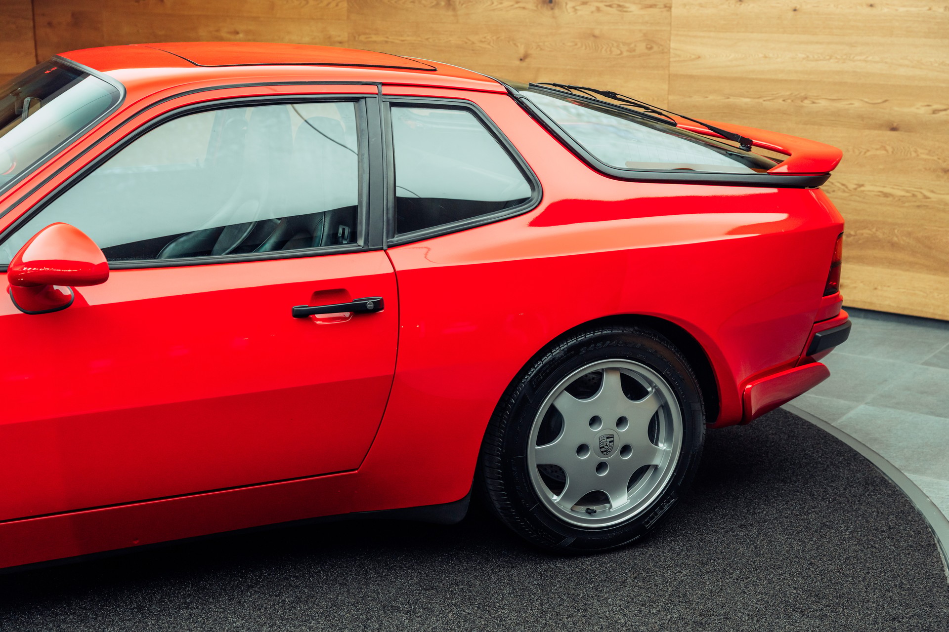 PORSCHE 944 Turbo Coupé-image-15