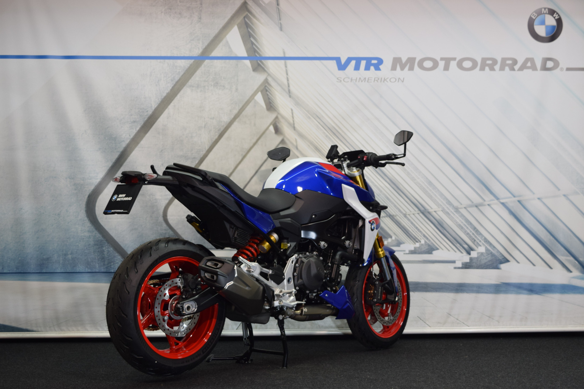 BMW F 900 R Sport Vollausstattung - 5 Jahre Garantie!-showroom-element-2