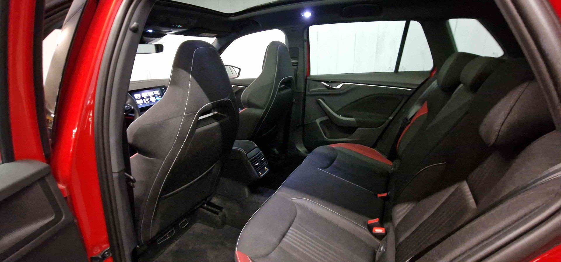SKODA Kamiq 1.0 TSI Monte Carlo DSG-image-15