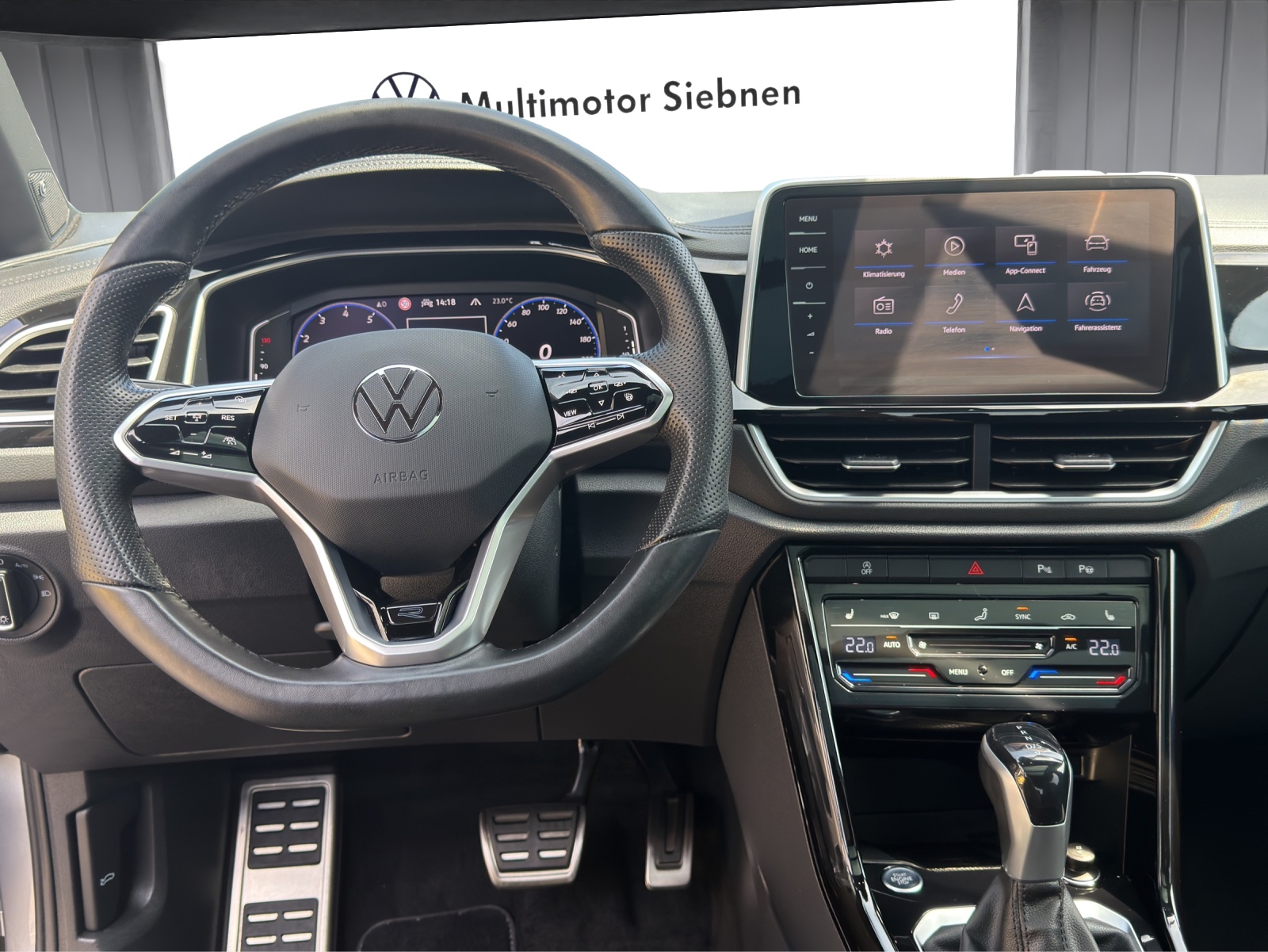 VW T-Roc 2.0 TSI R-Line DSG 4Motion-image-11