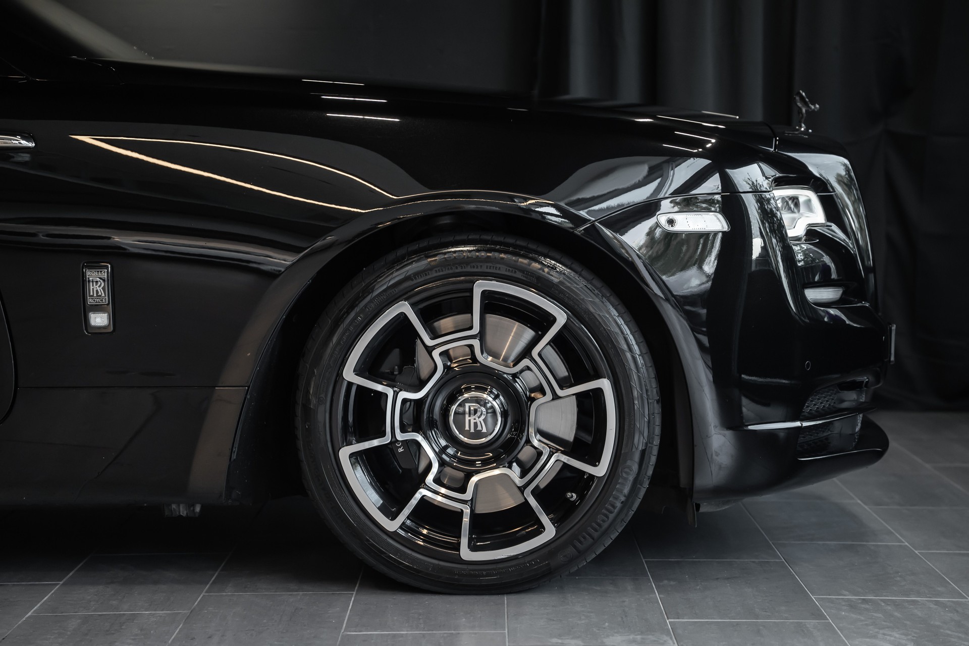 ROLLS-ROYCE Wraith 6.6V12 BlackBadge-image-3