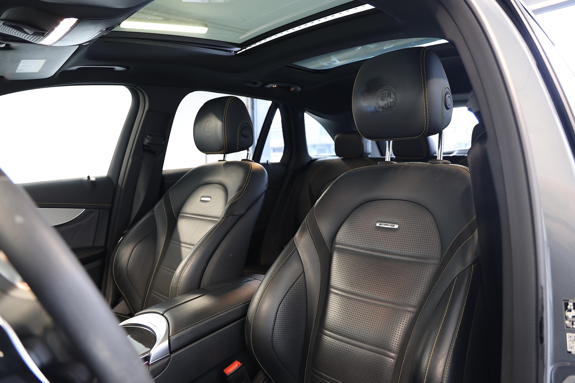 MERCEDES-BENZ GLC 63 S AMG 4Matic 9G-Tronic-image-6