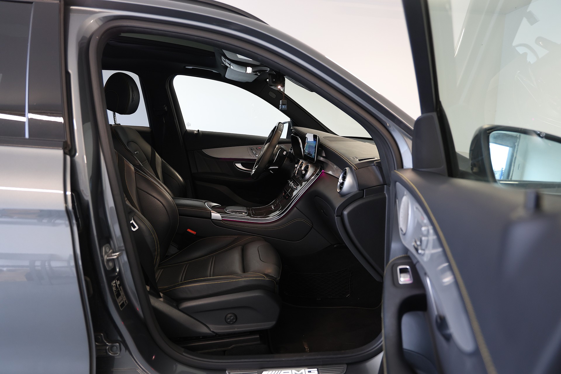 MERCEDES-BENZ GLC 63 S AMG 4Matic 9G-Tronic-image-11