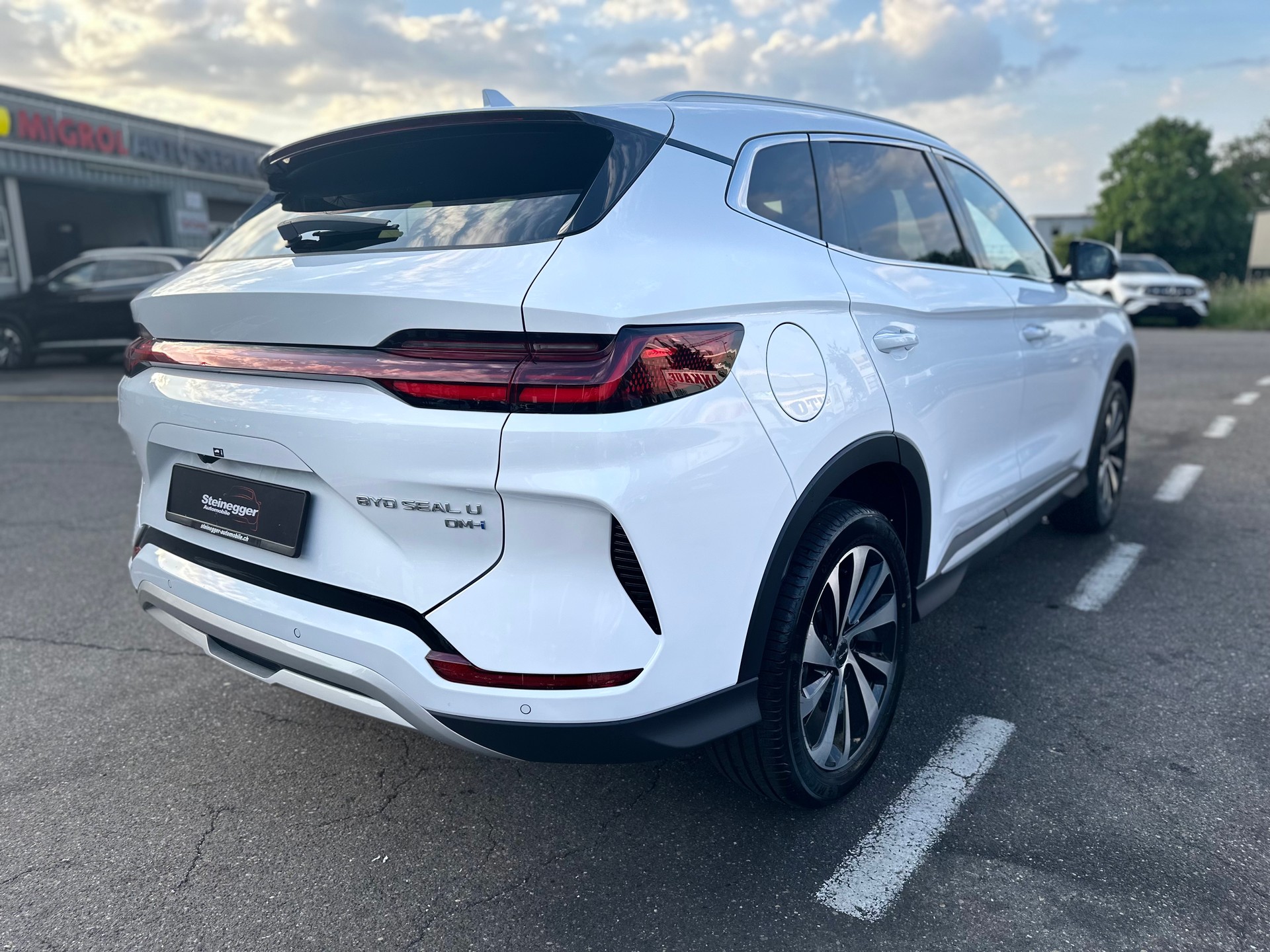 BYD Seal U DM-i Design AWD ° Vollausstattung ° Sofort °-image-10