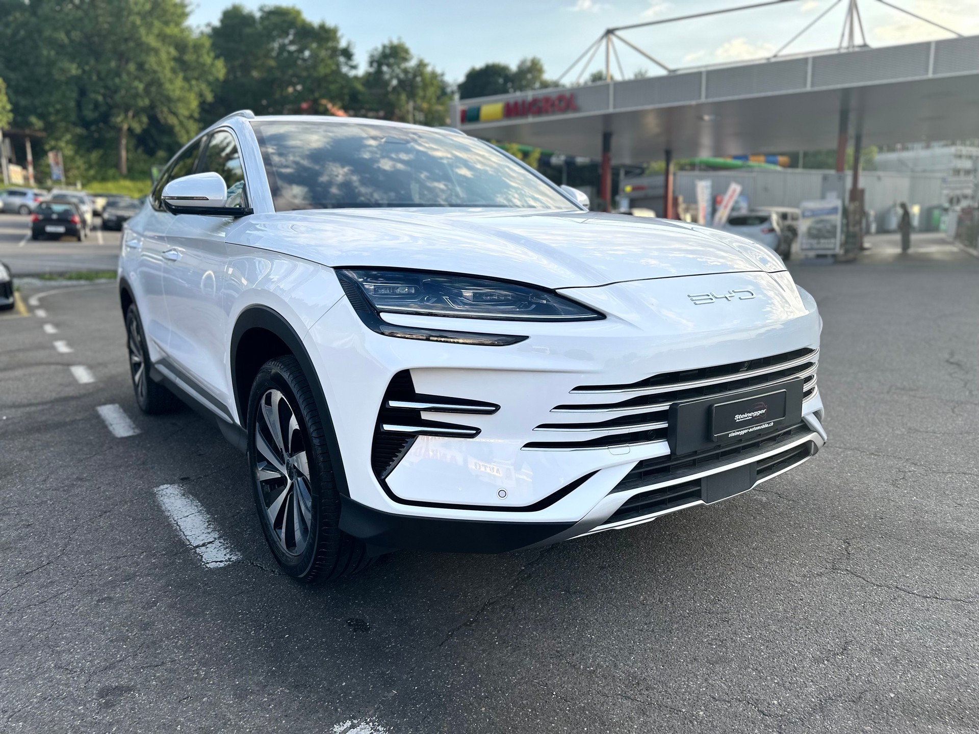 BYD Seal U DM-i Design AWD ° Vollausstattung ° Sofort °-showroom-element-1