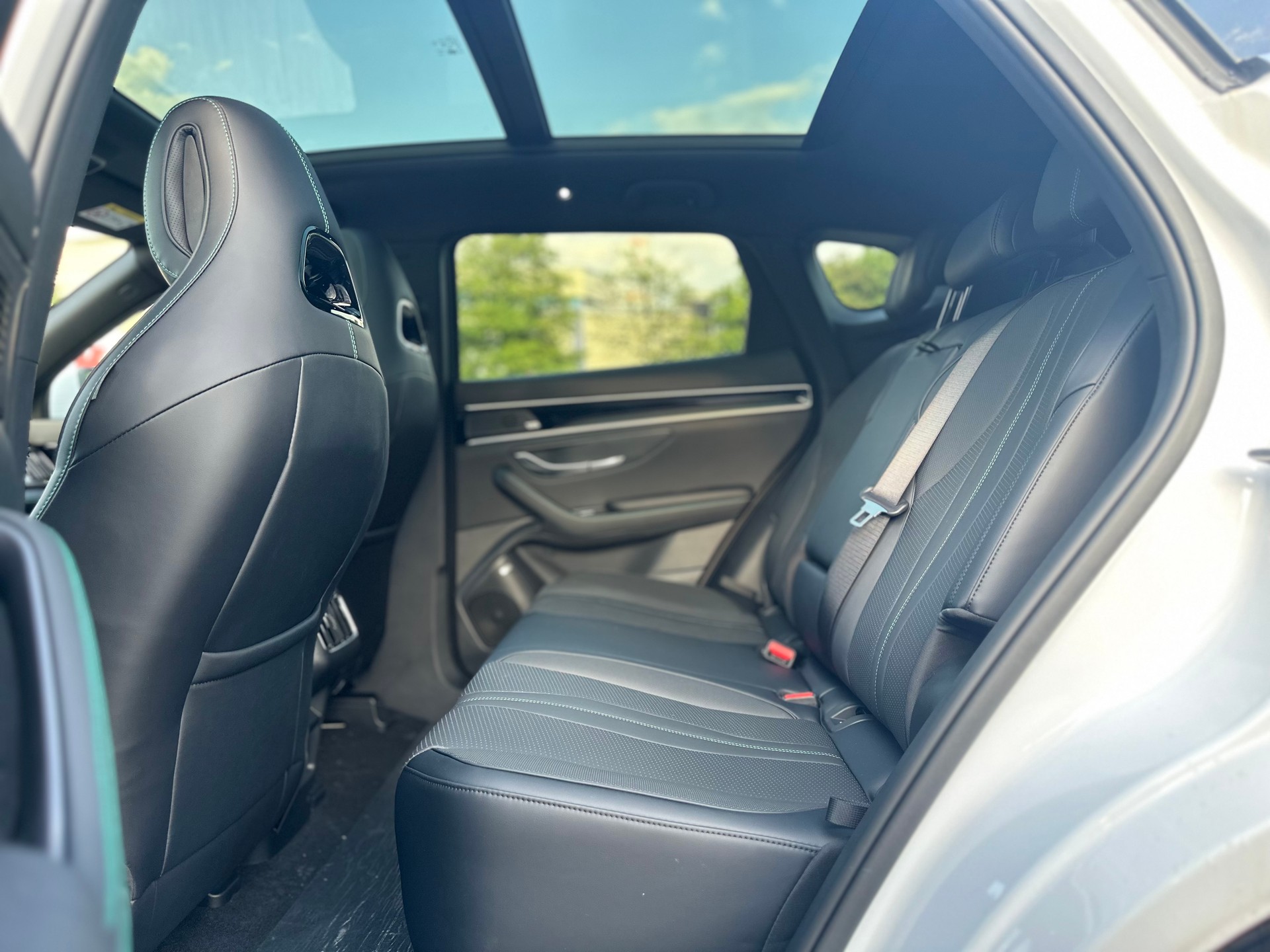 BYD Seal U DM-i Design AWD ° Vollausstattung ° Sofort °-image-15