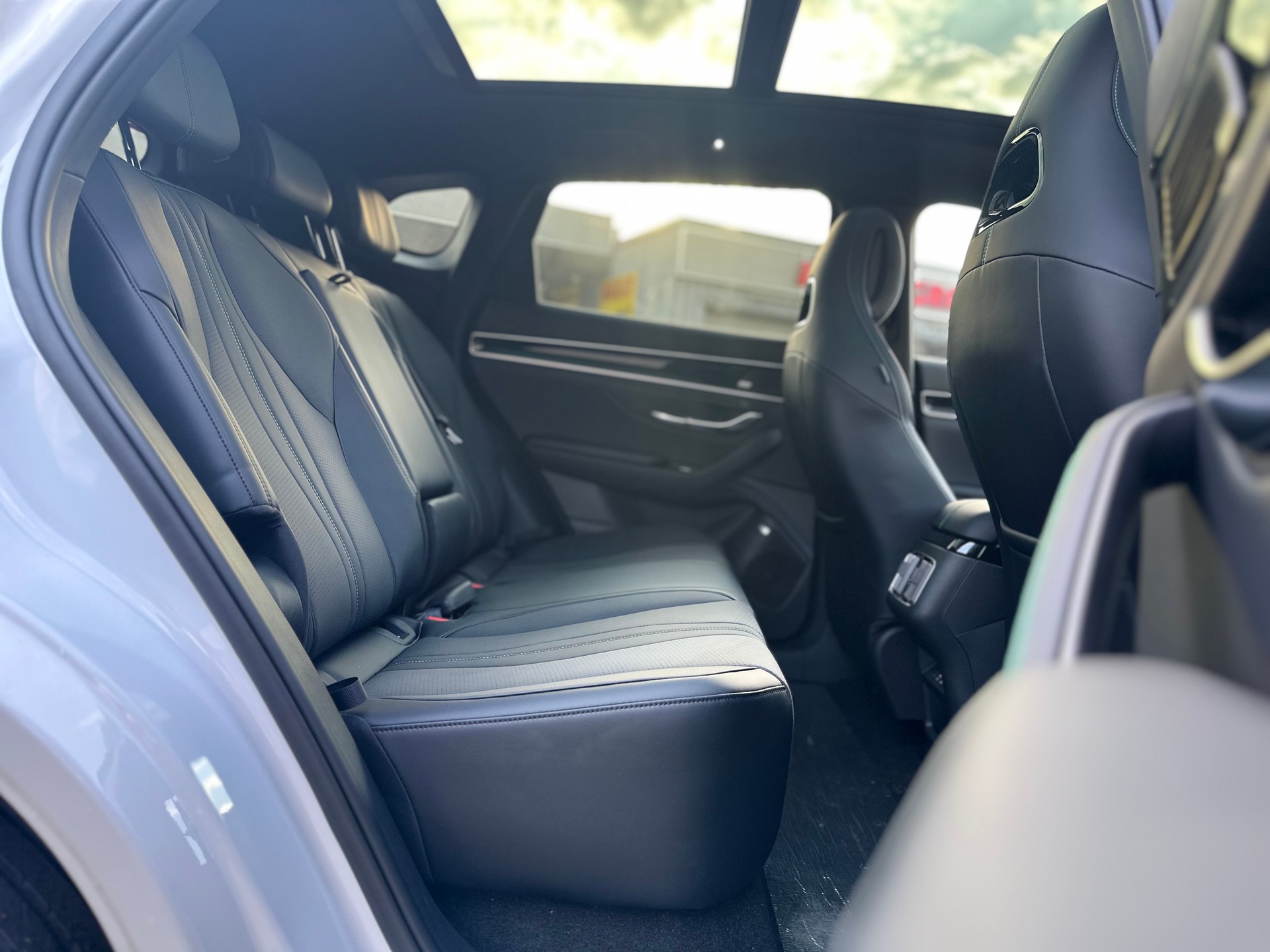 BYD Seal U DM-i Design AWD ° Vollausstattung ° Sofort °-image-14
