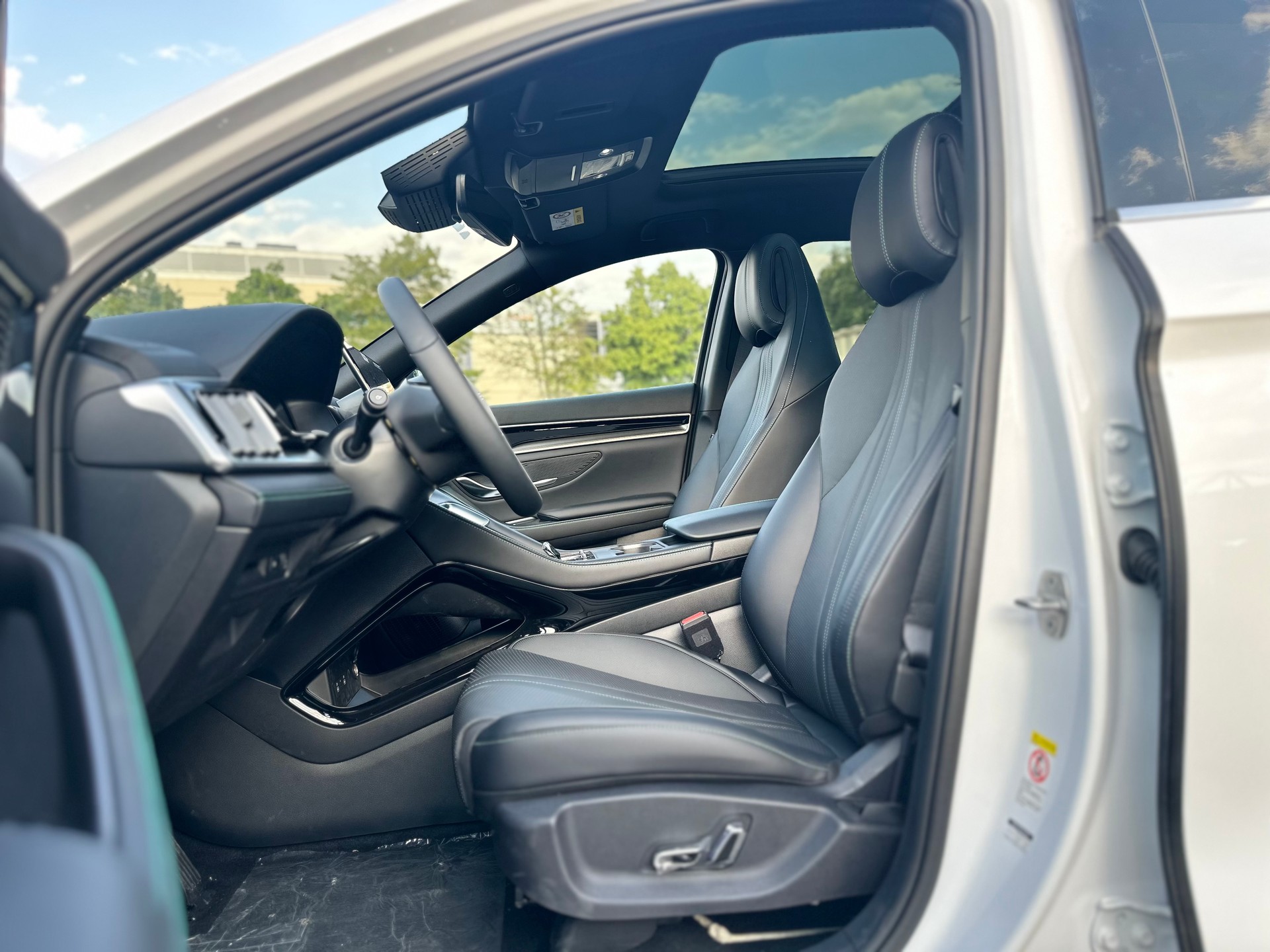 BYD Seal U DM-i Design AWD ° Vollausstattung ° Sofort °-image-12