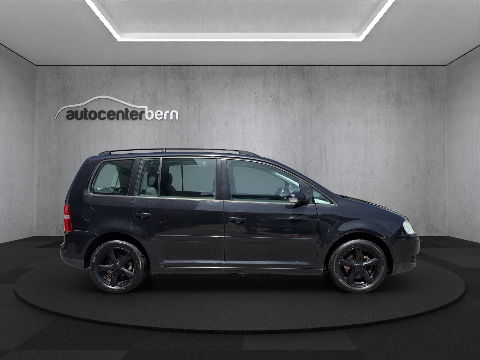 VW Touran 1.6 FSI Highline-image-7