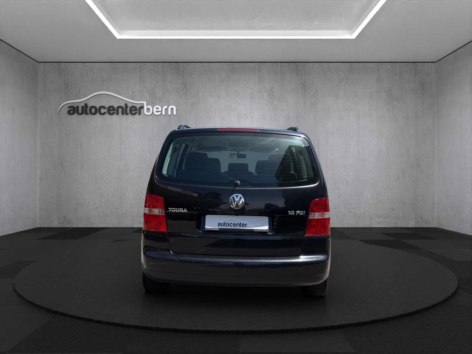 VW Touran 1.6 FSI Highline-image-5