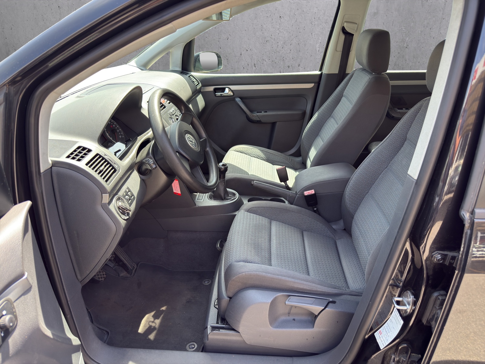 VW Touran 1.6 FSI Highline-image-8