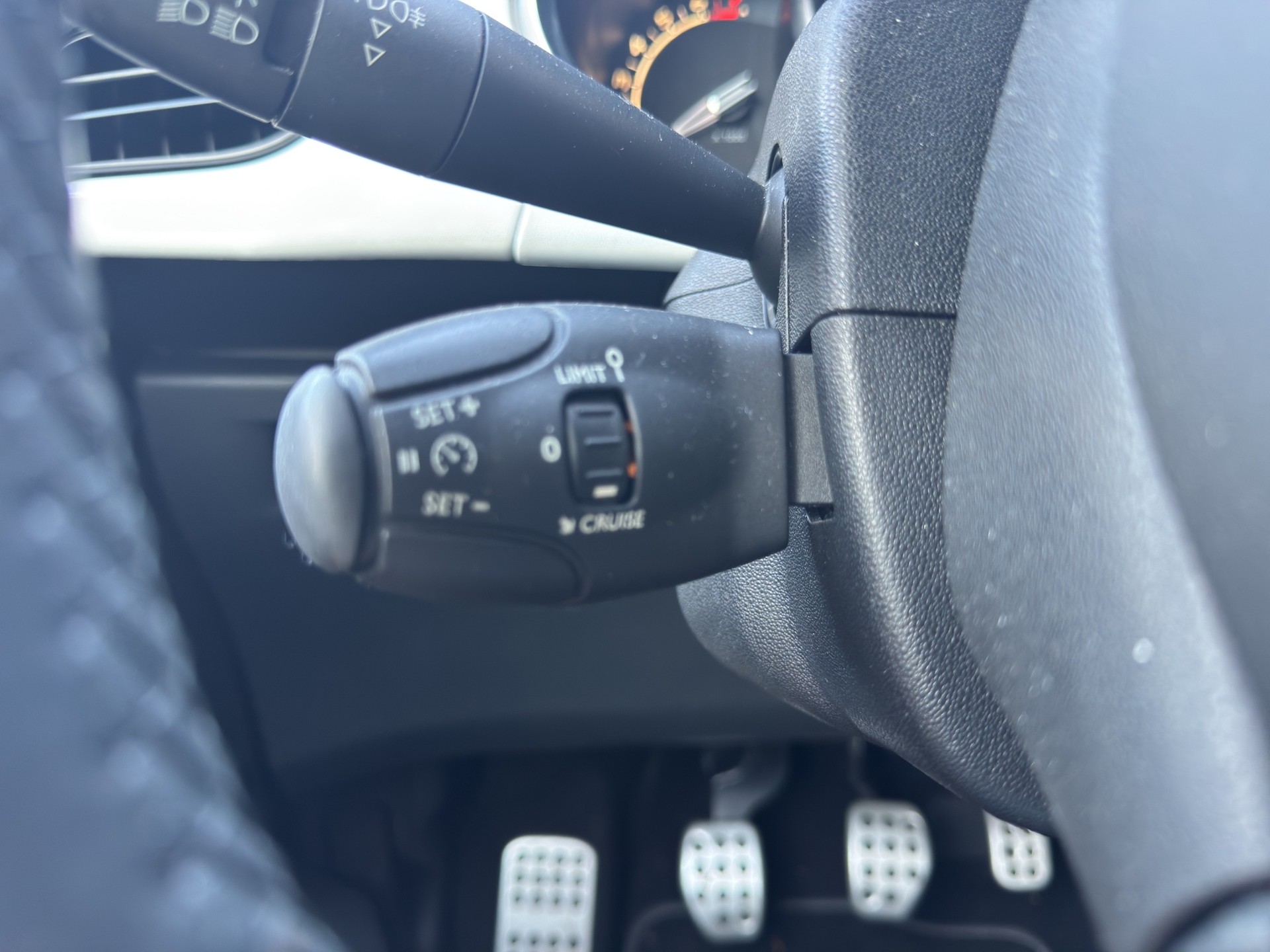 DS AUTOMOBILES DS3 1.6 THP Swiss Edition-image-16