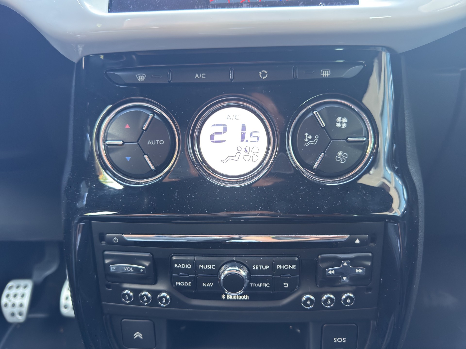 DS AUTOMOBILES DS3 1.6 THP Swiss Edition-image-14