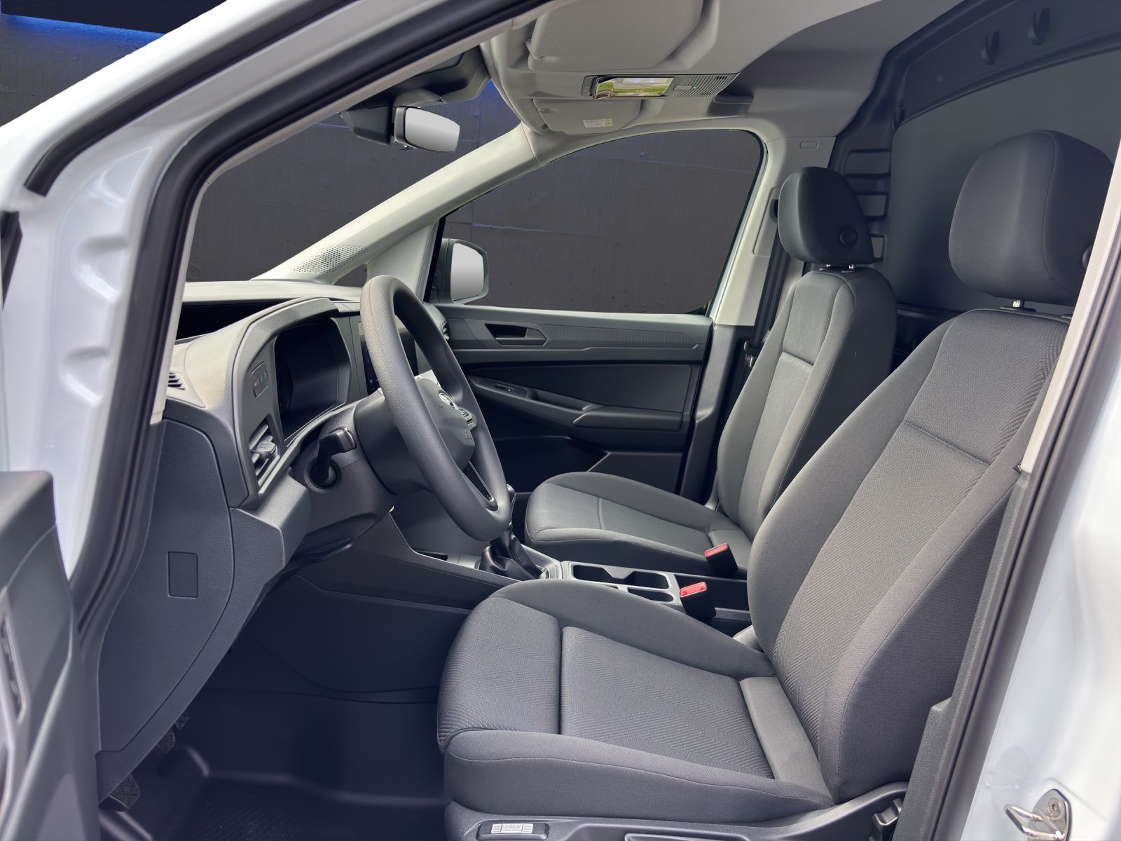 FORD Grand Transit Connect Van 2.0 EcoBlue 122PS Trend 4x4 manuell-image-6