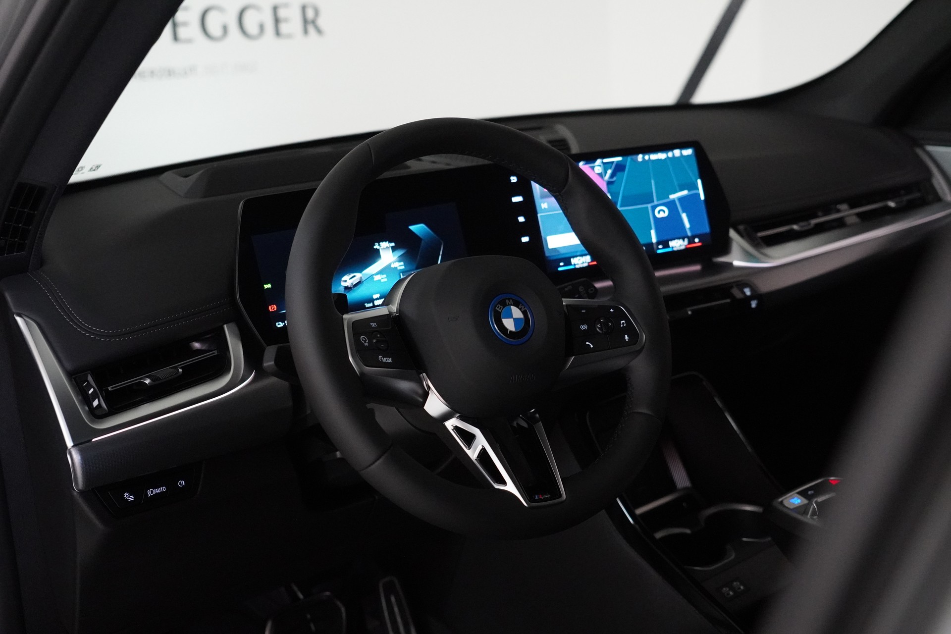 BMW iX1 xDrive 30 M Sport Pro-image-23