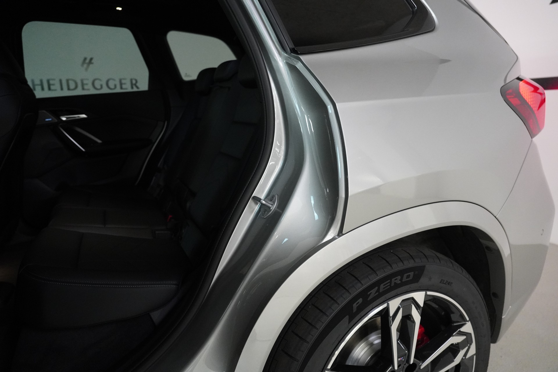 BMW iX1 xDrive 30 M Sport Pro-image-12