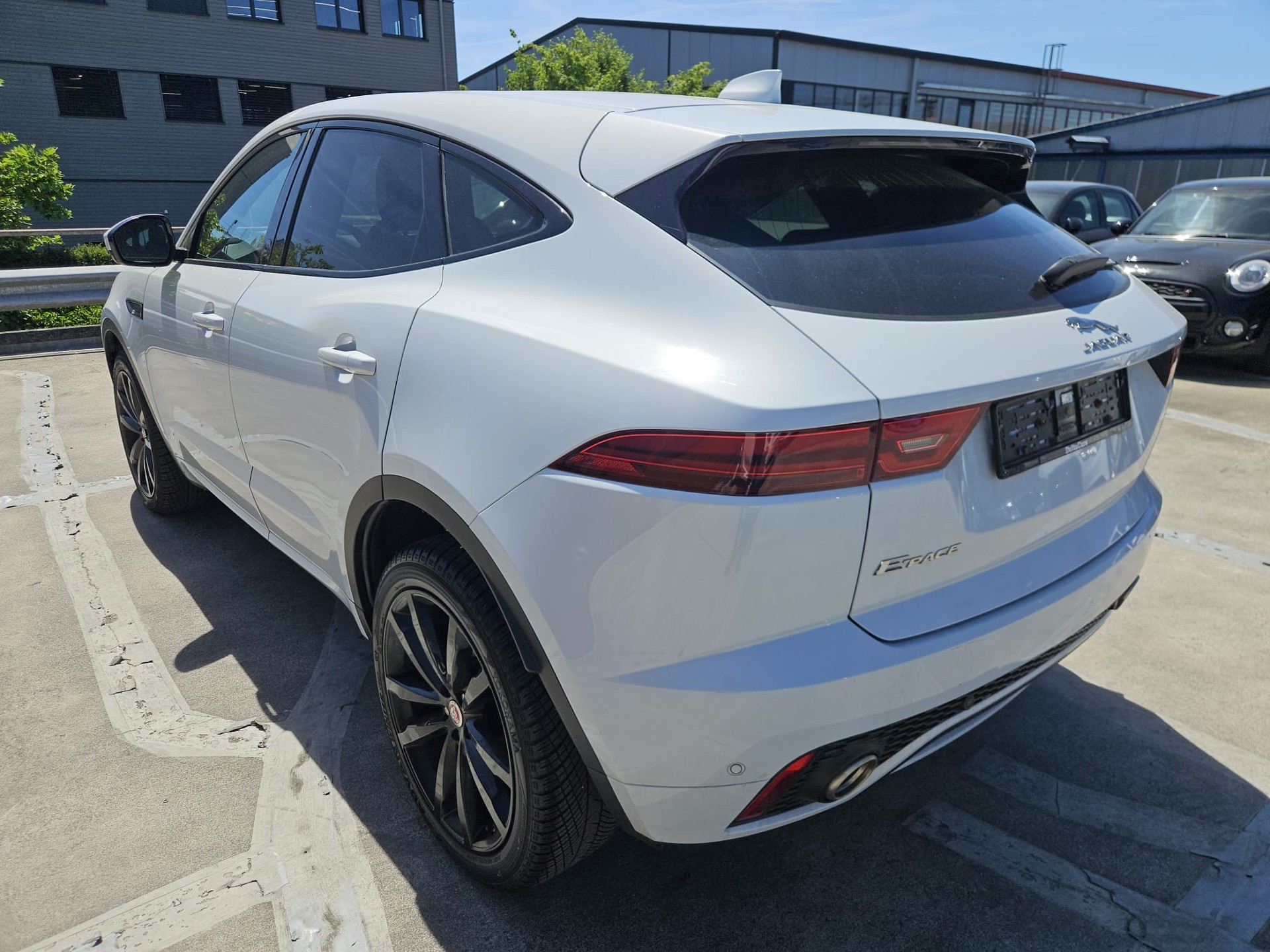 JAGUAR E-Pace 2.0 P250 S AWD Automatik-showroom-element-2