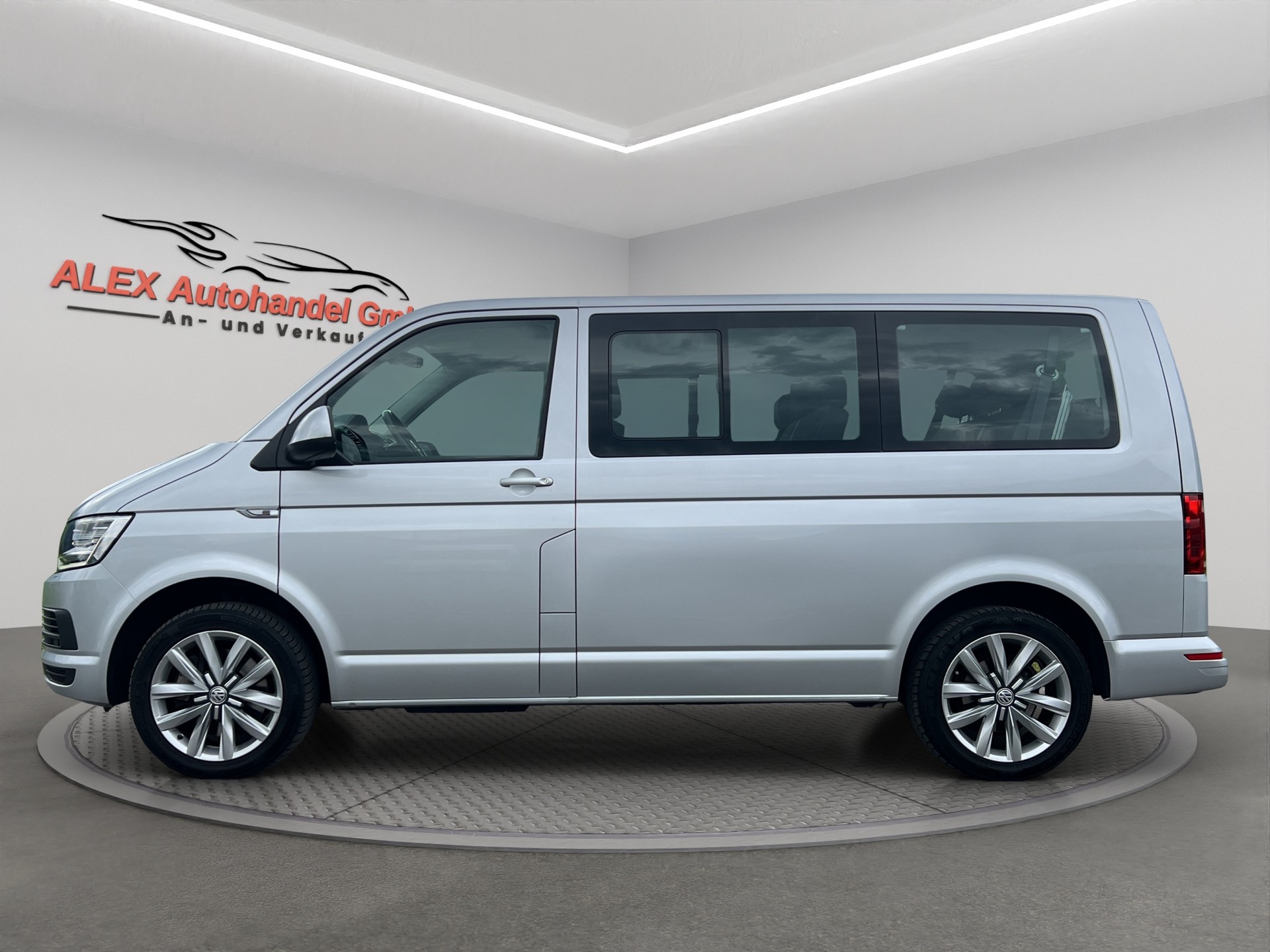 VW T6 Caravelle 2.0 Bi-TDI Comfortline 4Motion DSG-image-2