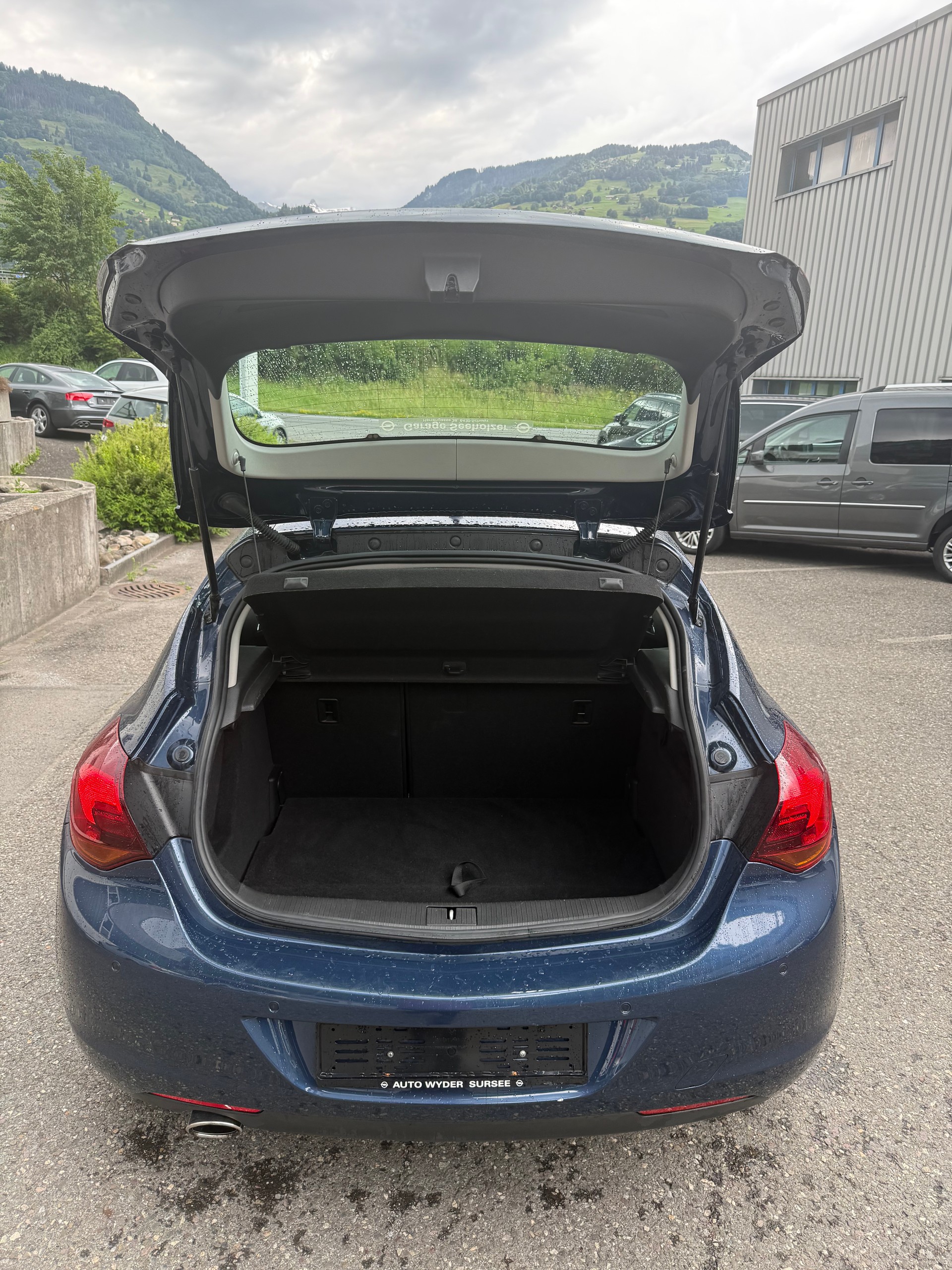 OPEL Astra 2.0 CDTi Cosmo Automatic-image-15