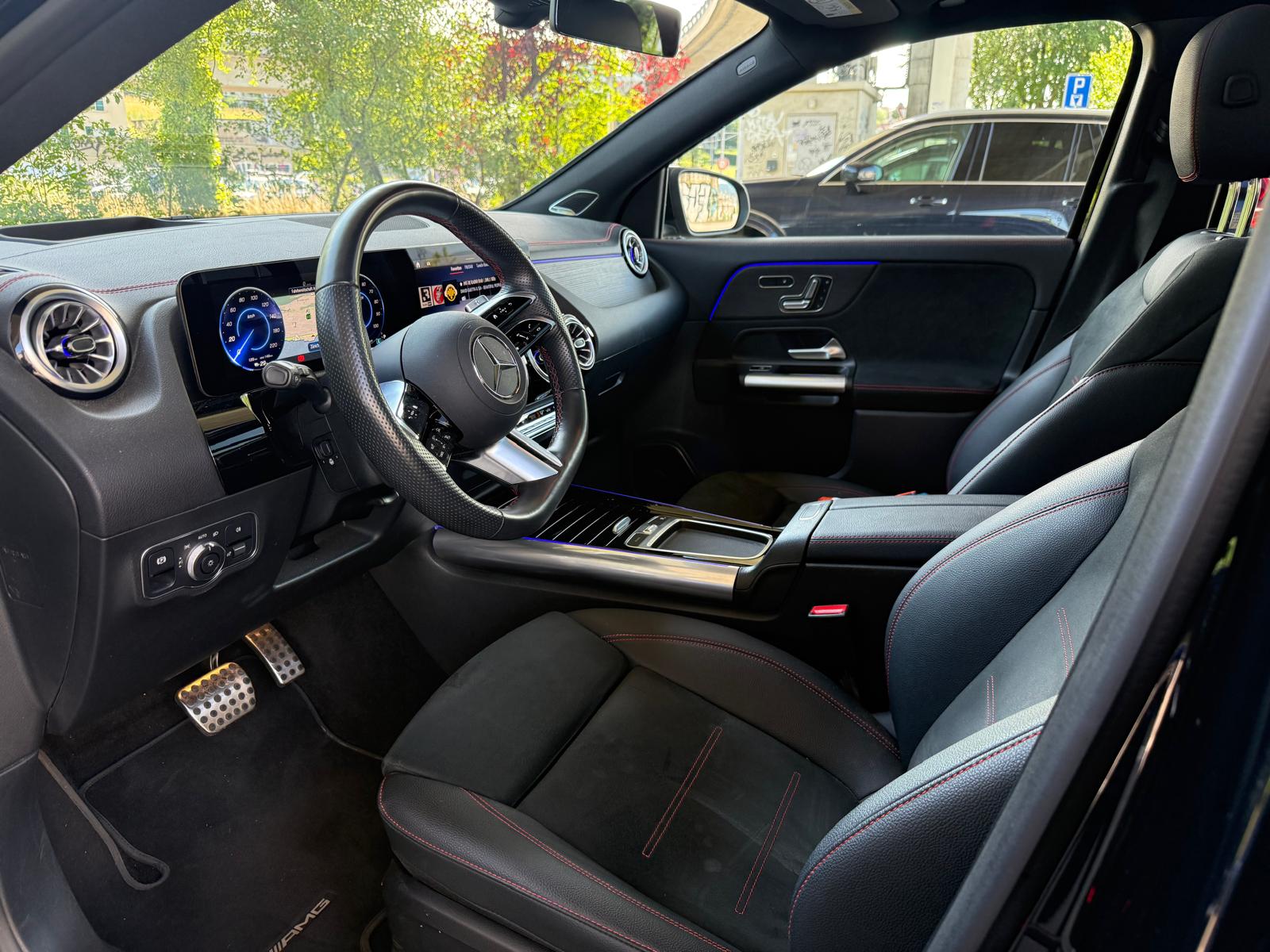 MERCEDES-BENZ EQA 350 66,5 kWh 4Matic Swiss Star-image-8