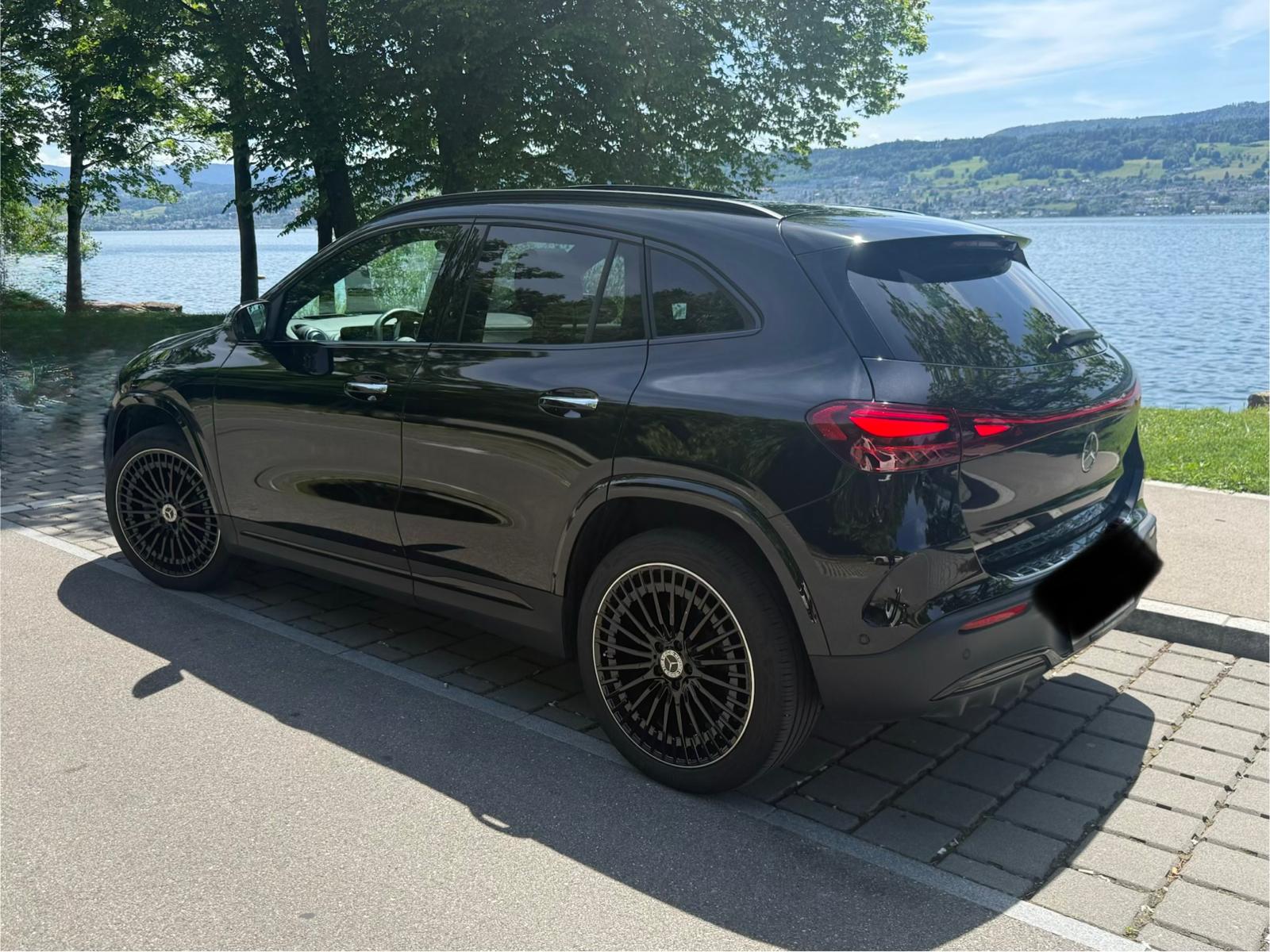 MERCEDES-BENZ EQA 350 66,5 kWh 4Matic Swiss Star-showroom-element-1