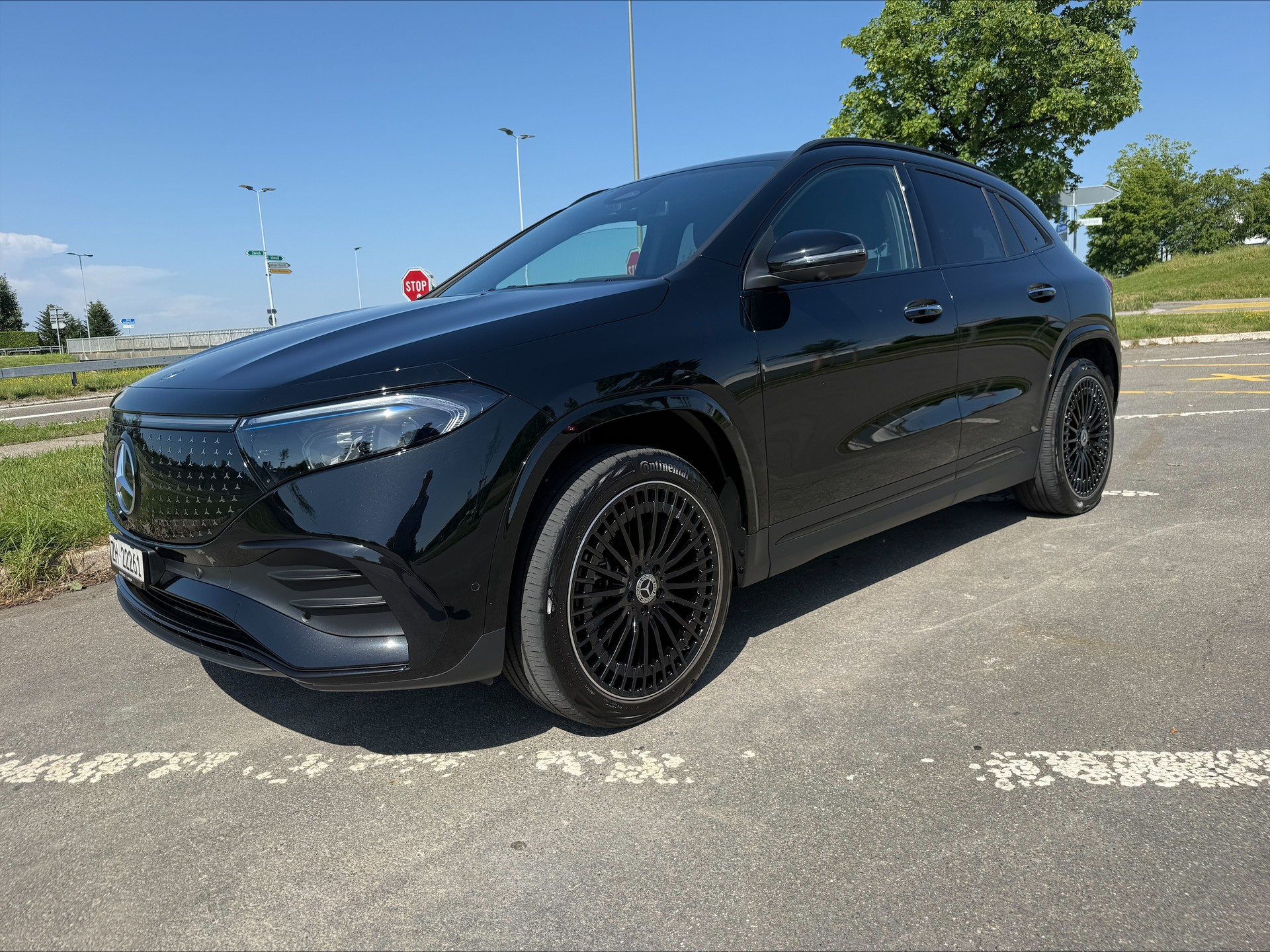MERCEDES-BENZ EQA 350 66,5 kWh 4Matic Swiss Star-showroom-element-1