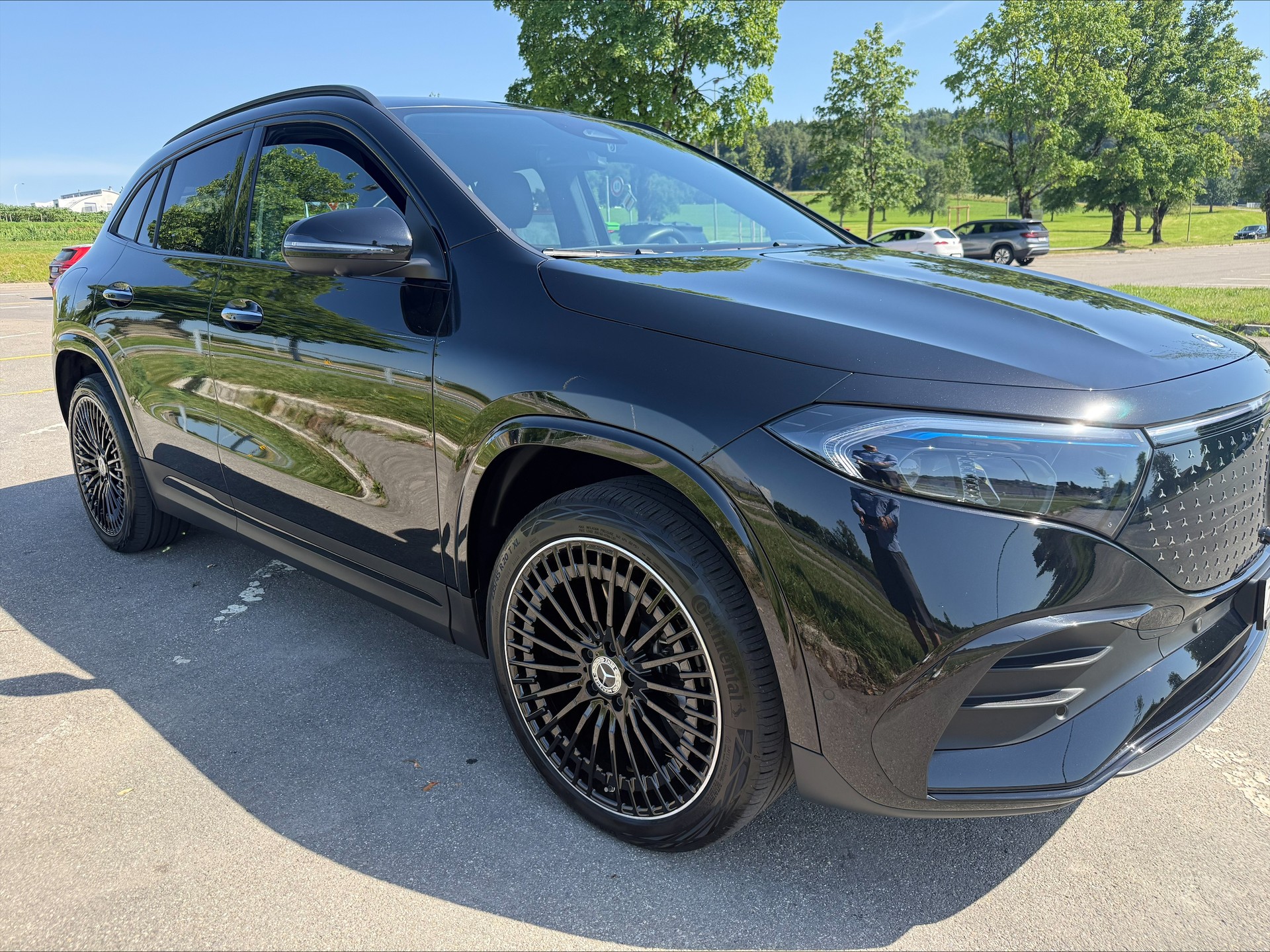 MERCEDES-BENZ EQA 350 66,5 kWh 4Matic Swiss Star-showroom-element-2