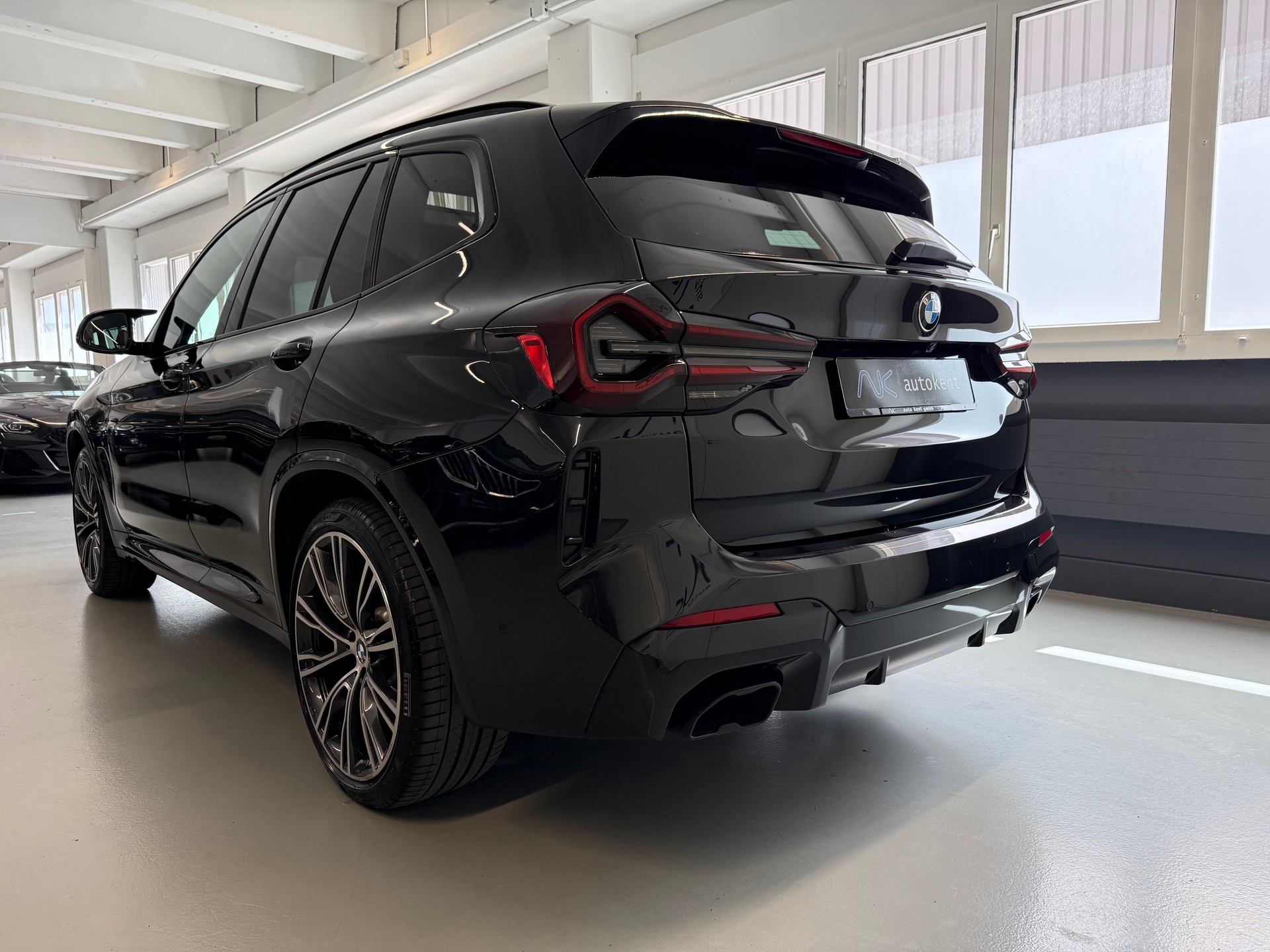 BMW X3 xDrive 48V M40d M Sport Edition Individual Steptronic-showroom-element-3