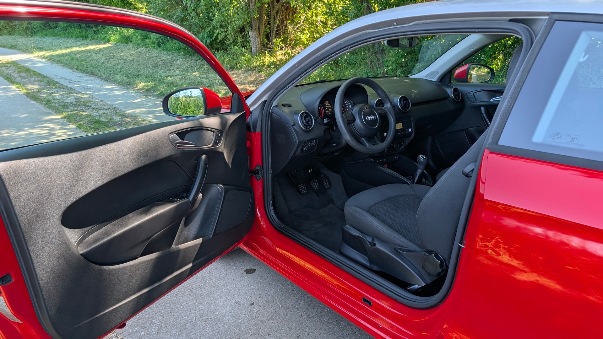 AUDI A1 1.2 TFSI Attraction Young-image-9