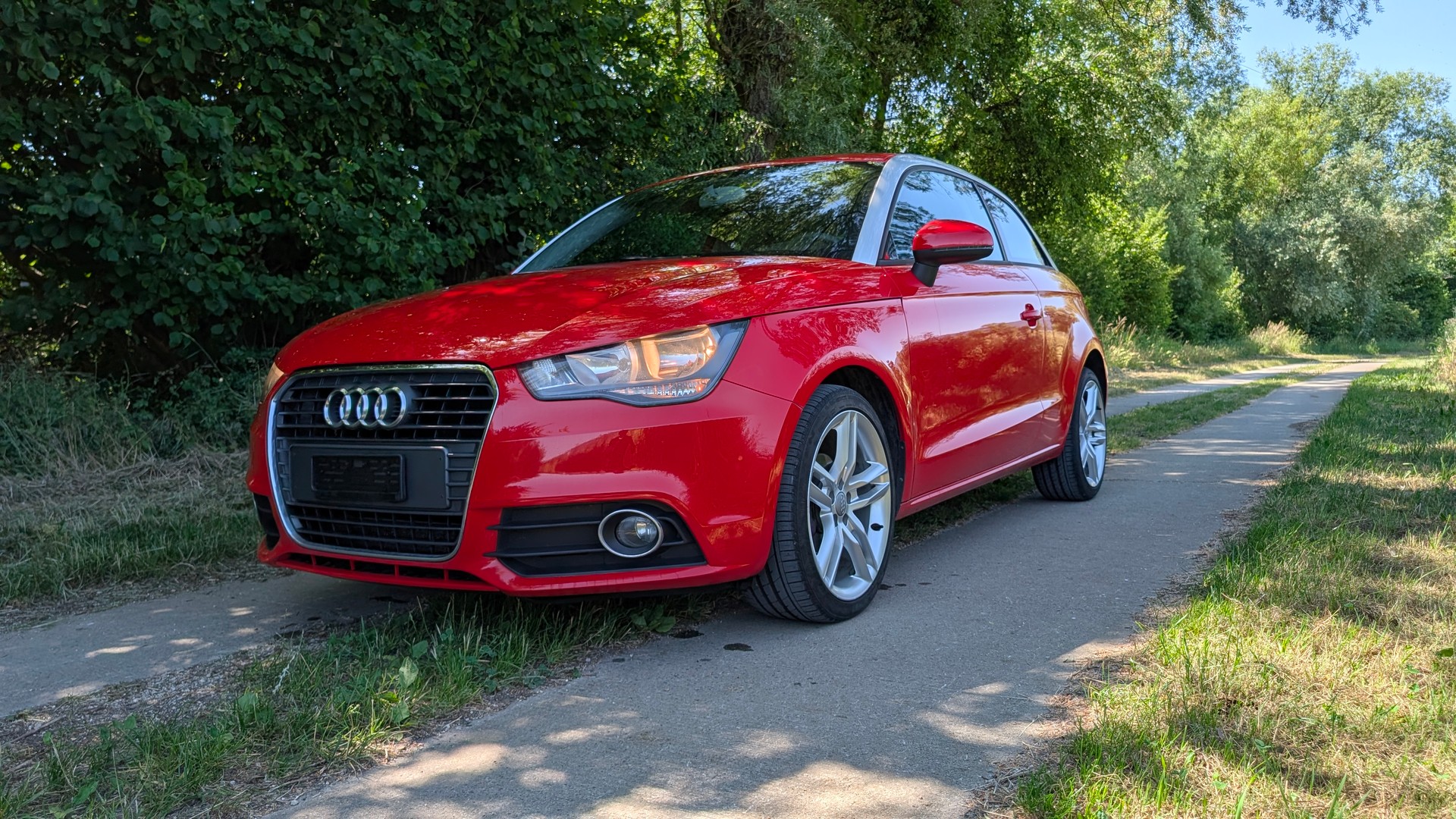 AUDI A1 1.2 TFSI Attraction Young-showroom-element-1