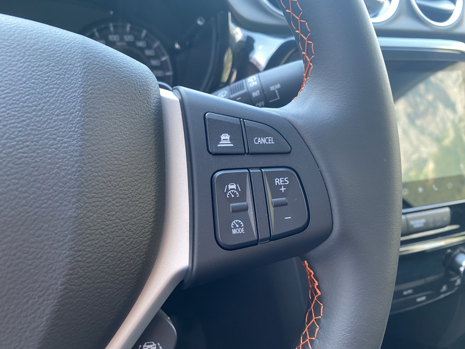 SUZUKI Vitara 1.4 Boosterjet Black Edition Top 4x4 Hybrid Automatic-image-14