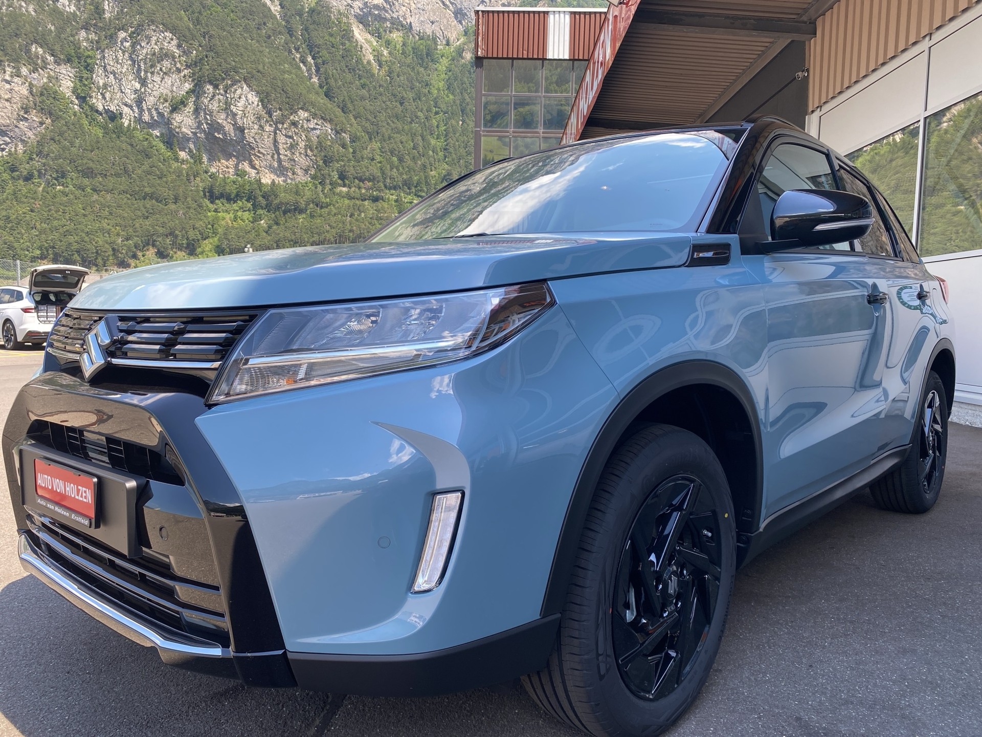 SUZUKI Vitara 1.4 Boosterjet Black Edition Top 4x4 Hybrid Automatic-image-17