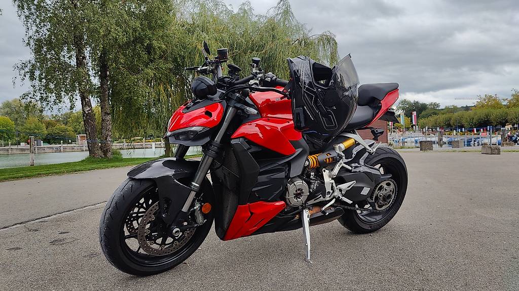 DUCATI Streetfighter V2-image-1