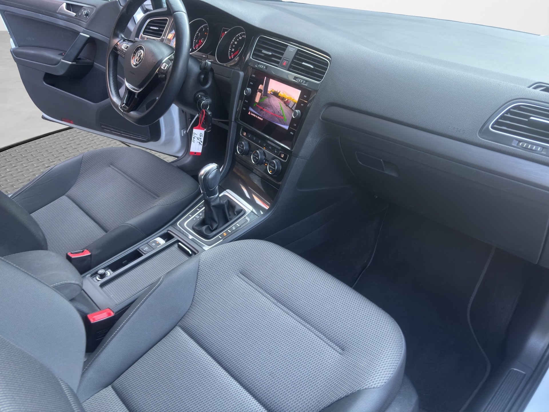 VW Golf 1.0 TSI Comfortline DSG-image-13