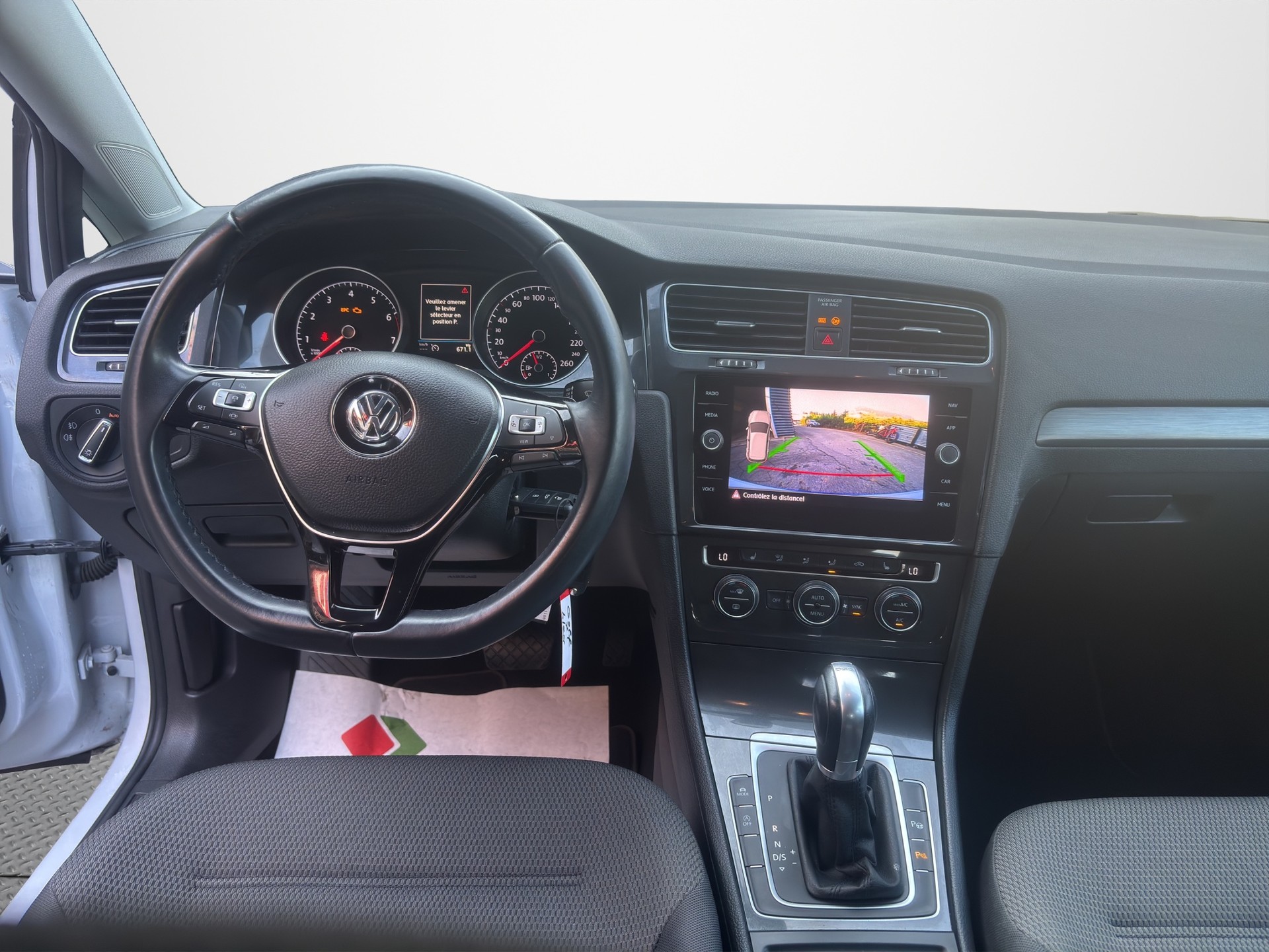 VW Golf 1.0 TSI Comfortline DSG-image-11