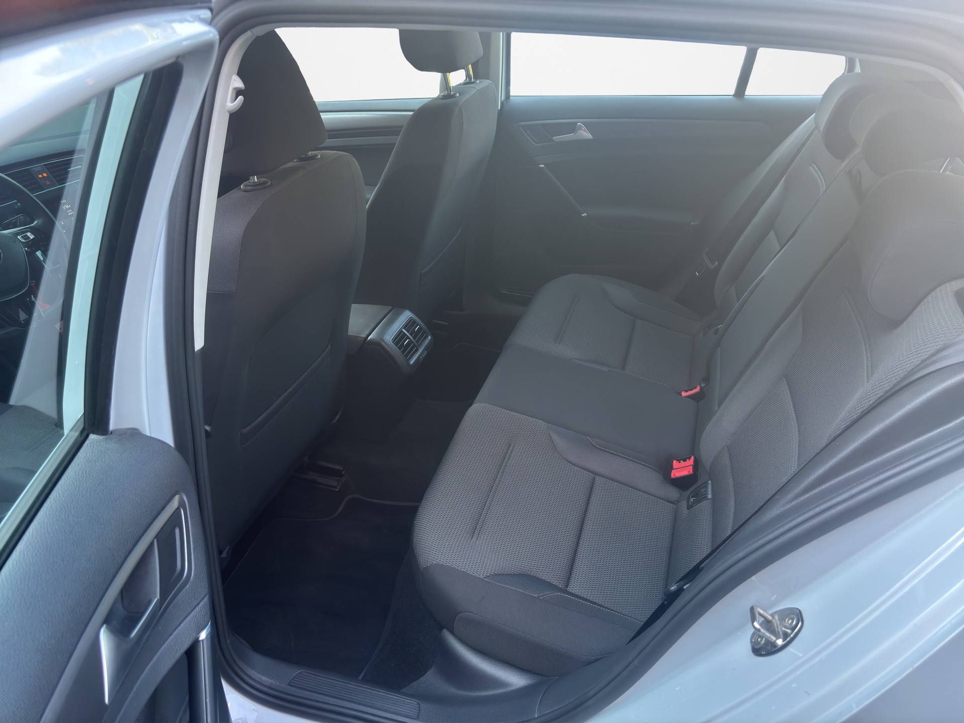 VW Golf 1.0 TSI Comfortline DSG-image-10