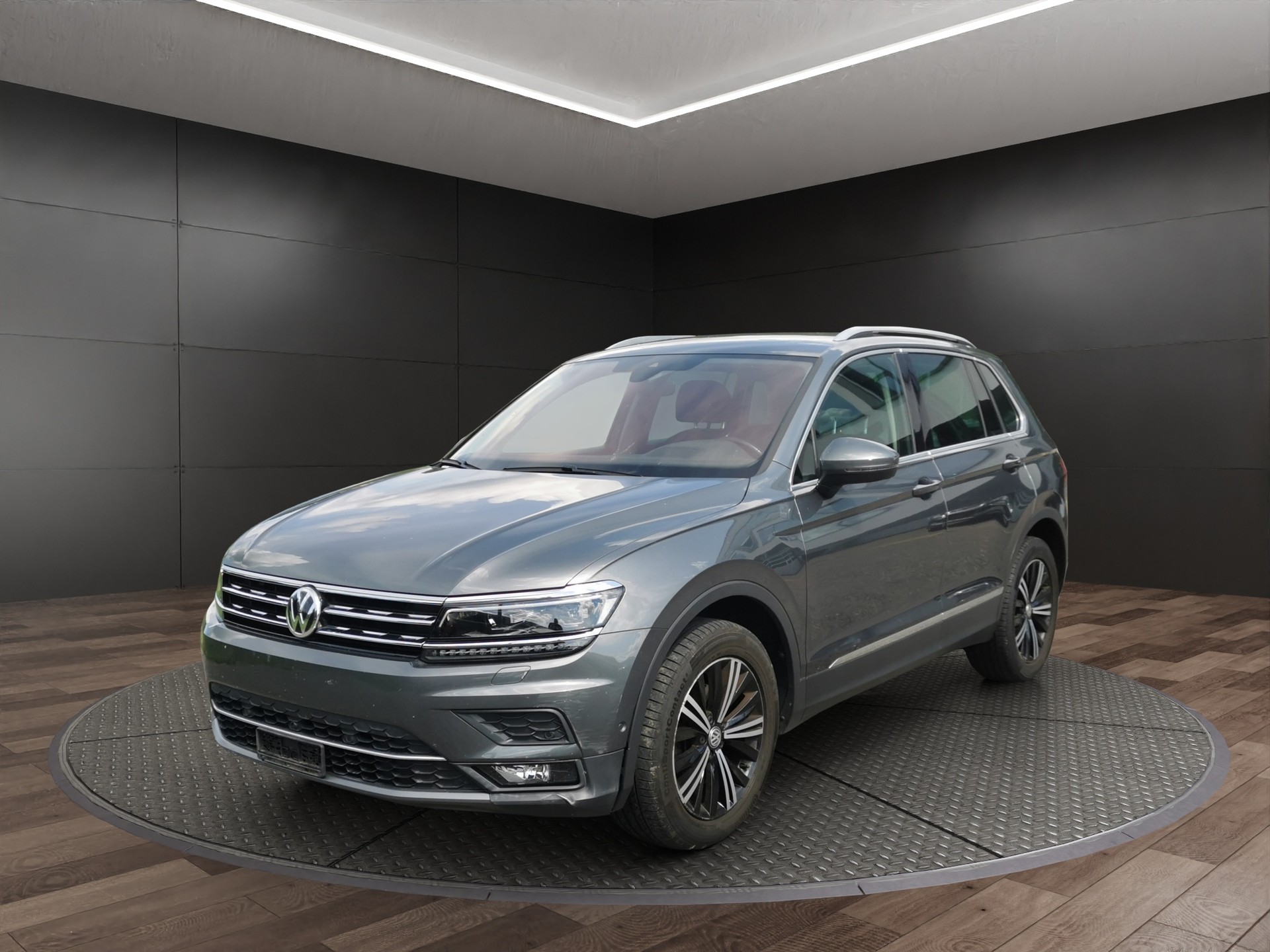 VW Tiguan 2.0 TDI SCR Highline 4Motion DSG-showroom-element-1