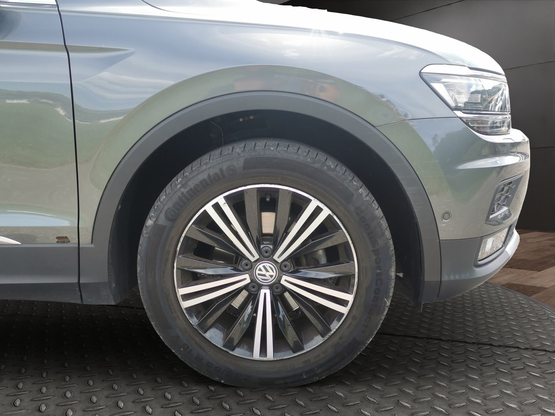 VW Tiguan 2.0 TDI SCR Highline 4Motion DSG-showroom-element-3
