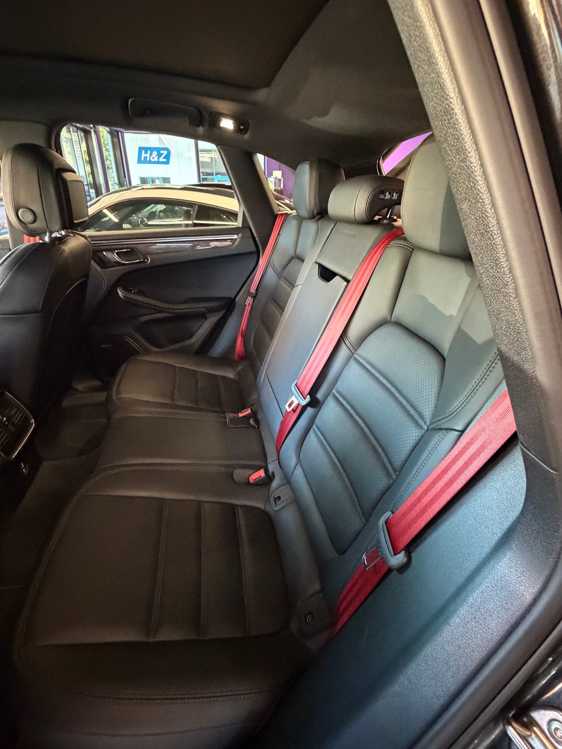 PORSCHE Macan S PDK-image-11