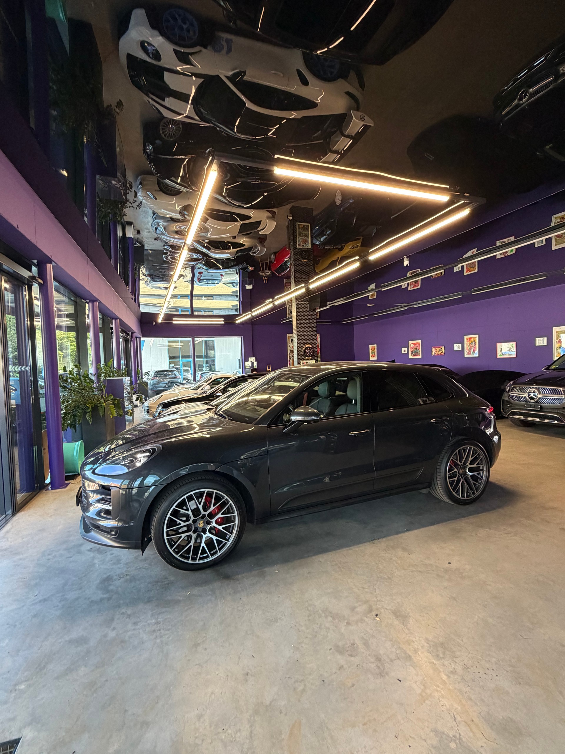 PORSCHE Macan S PDK-showroom-element-3