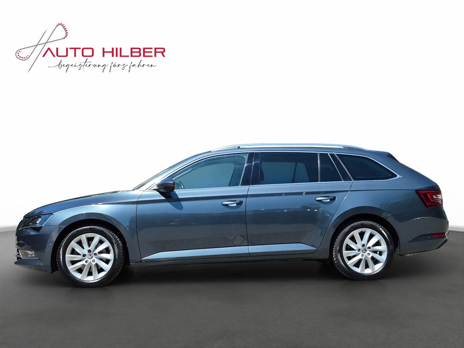 SKODA Superb Combi 2.0 TDi Style 4x4 DSG-showroom-element-2