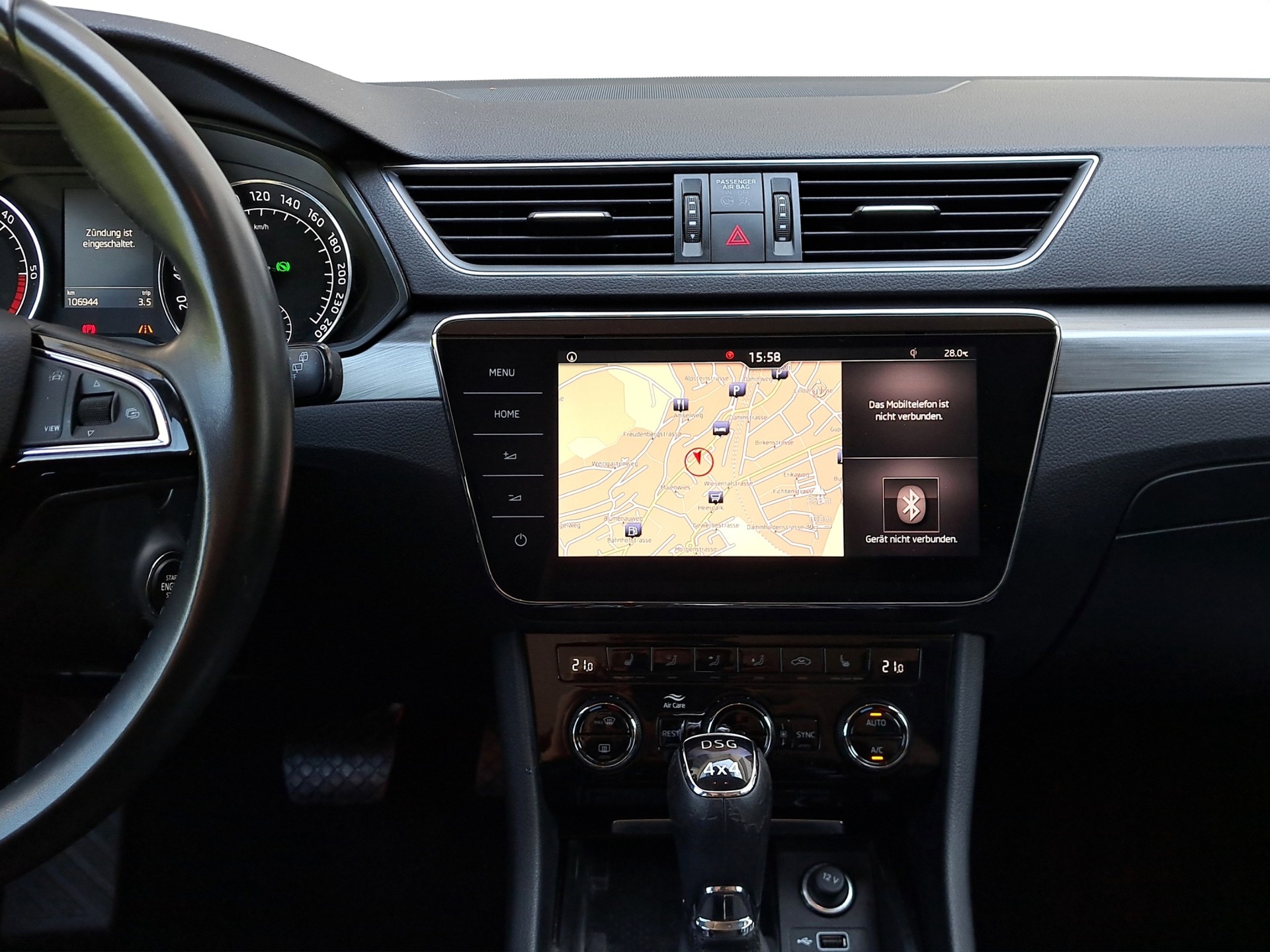 SKODA Superb Combi 2.0 TDi Style 4x4 DSG-image-9