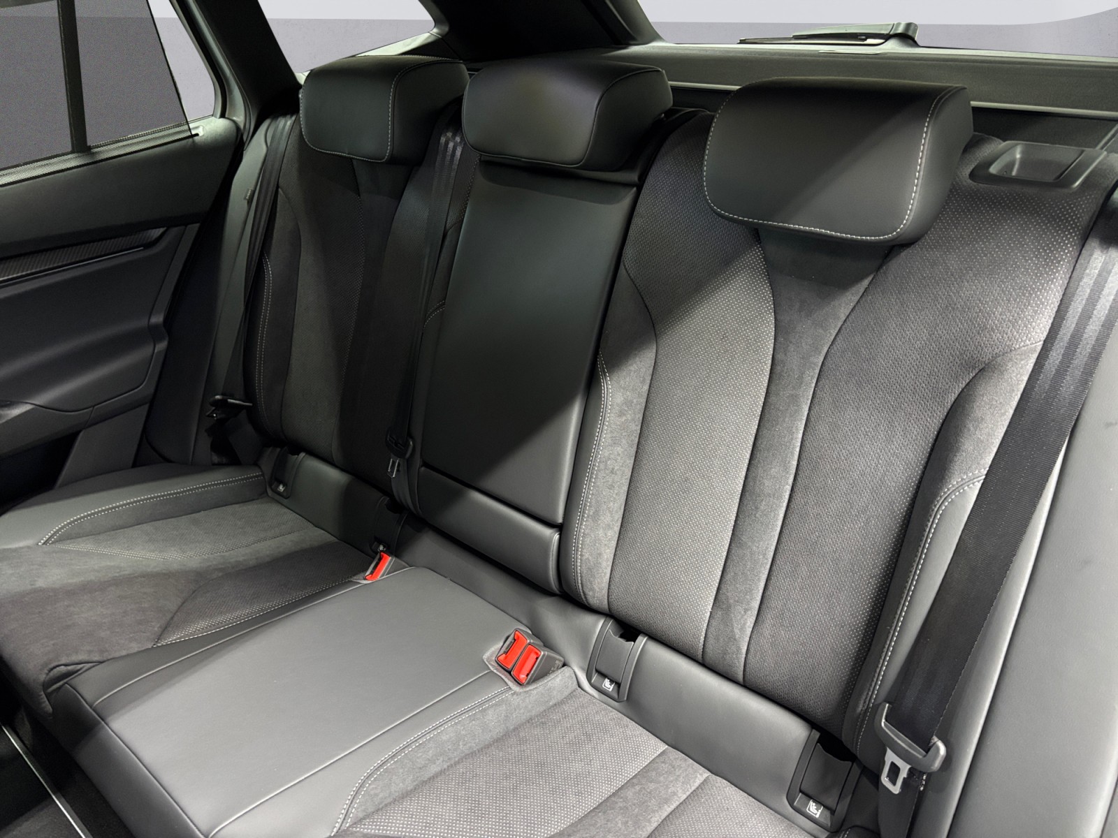 SKODA Enyaq 85x Sportline 4x4-image-10