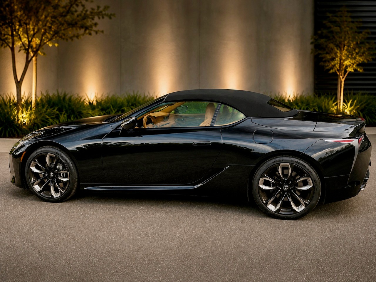 LEXUS LC 500 Cabriolet V8 excellence Automatic-image-9