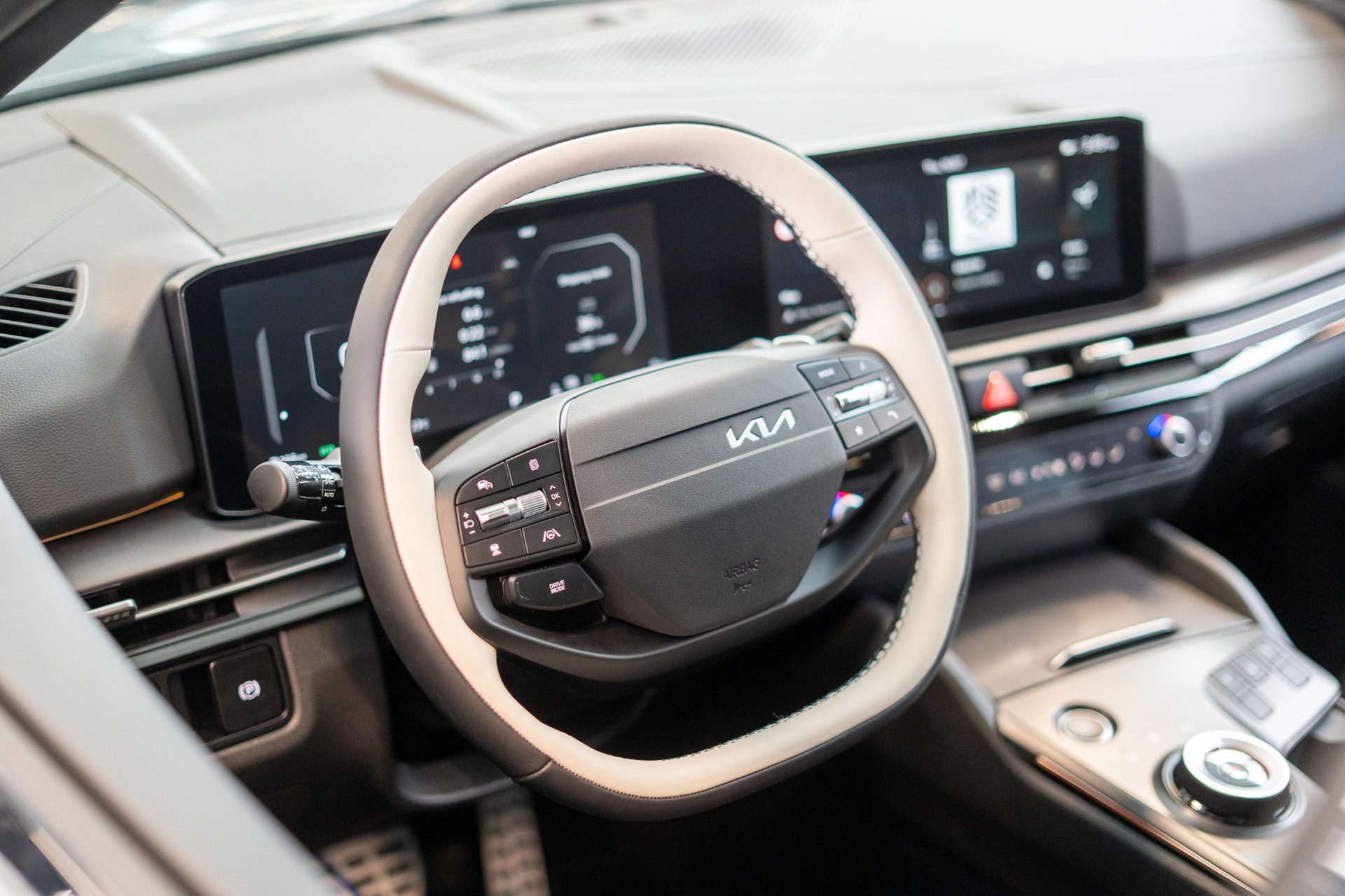 KIA Sportage 1.6T-GDi PHEV GT-Line Power Edition A / Panorama-Schiebedach-image-7