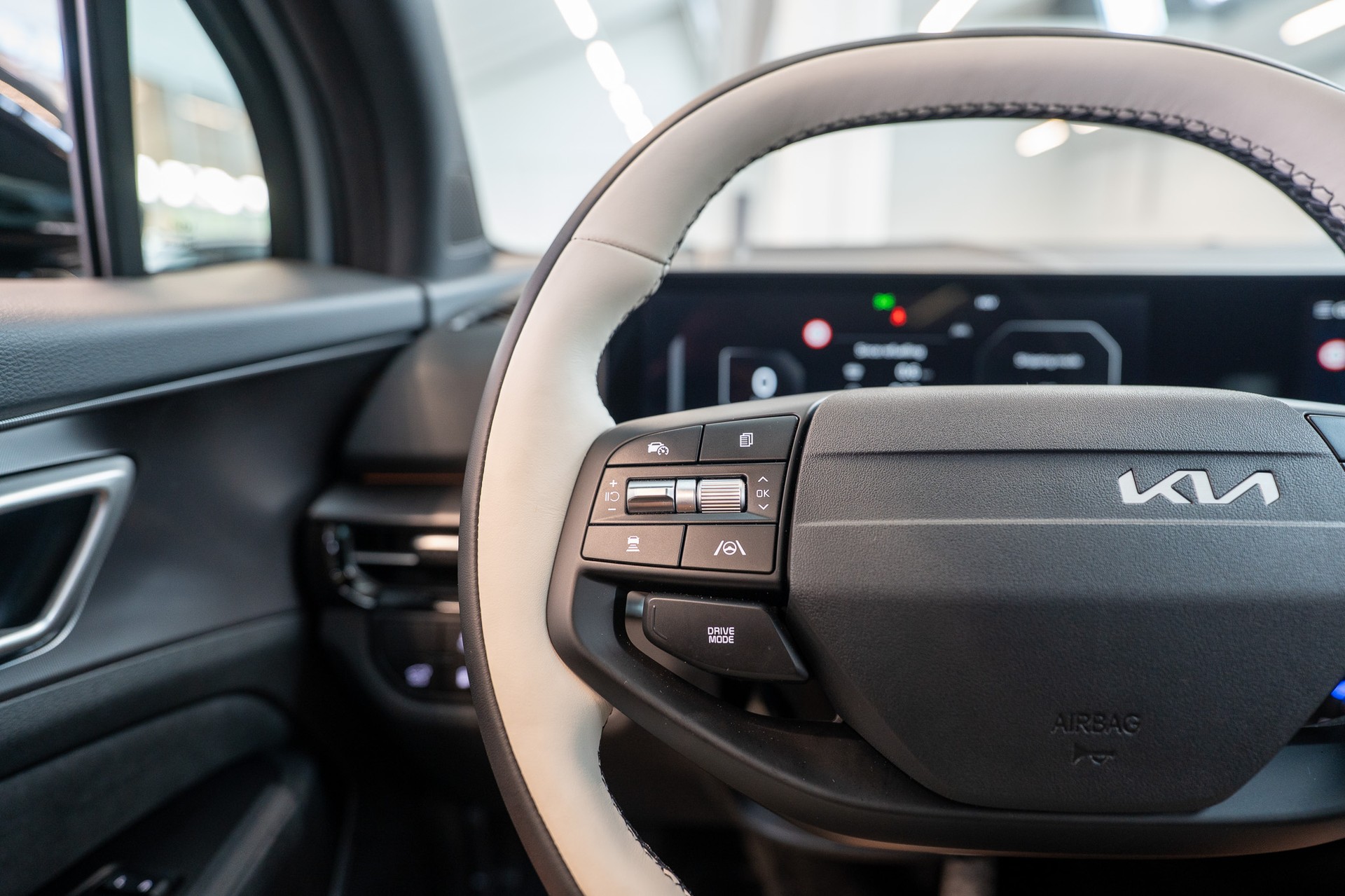 KIA Sportage 1.6T-GDi PHEV GT-Line Power Edition A / Panorama-Schiebedach-image-18
