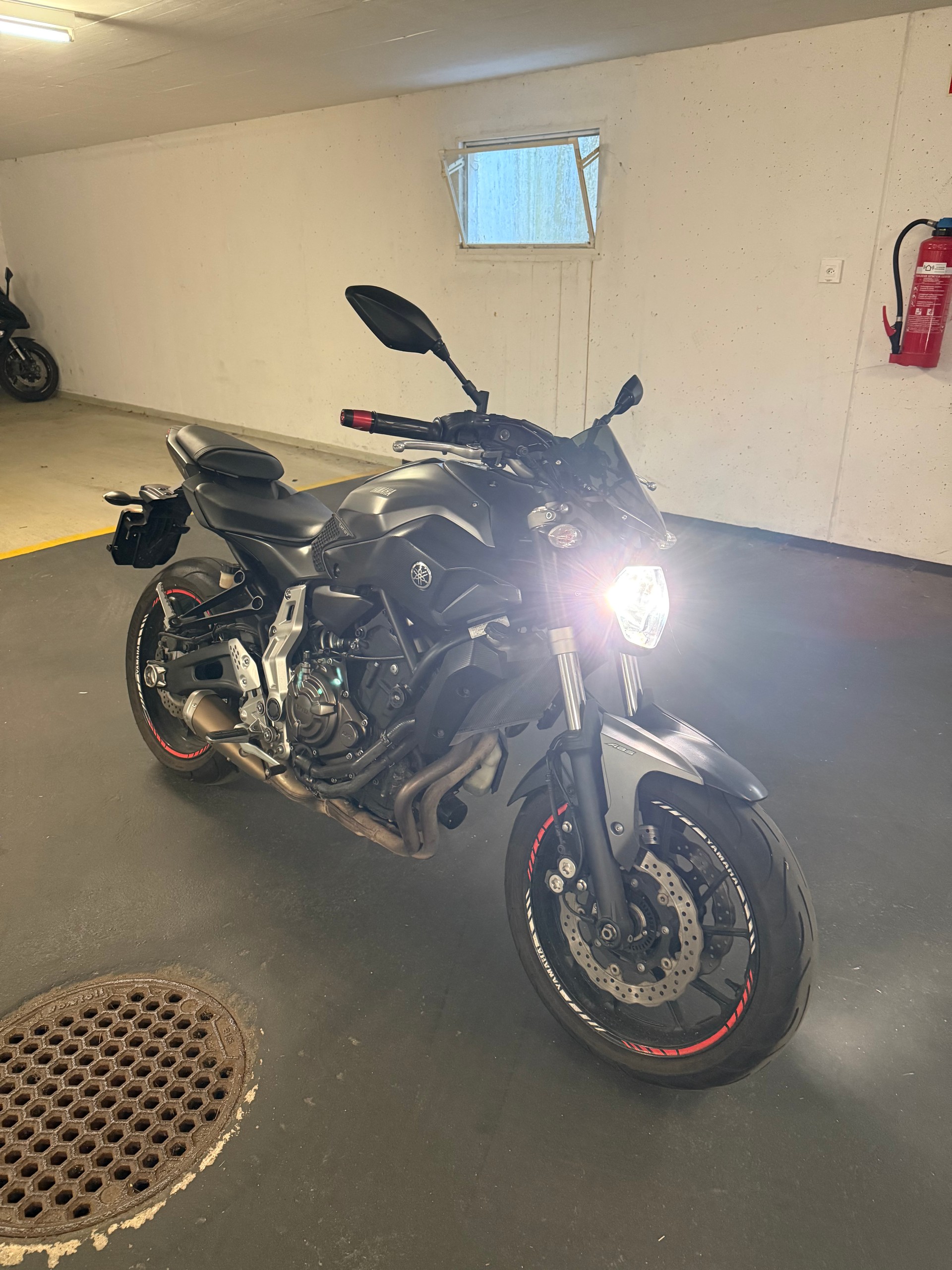 YAMAHA YAMAHA MT-07-image-2