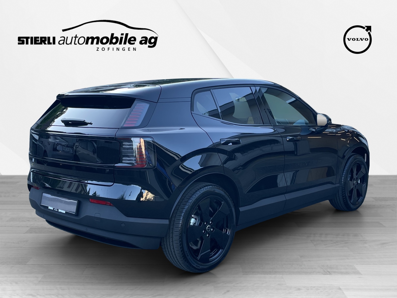 VOLVO EX 30 E60 Plus Swiss Black Edition-image-4