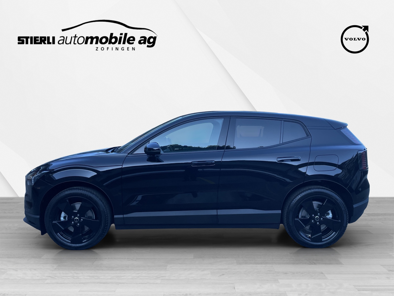 VOLVO EX 30 E60 Plus Swiss Black Edition-image-7